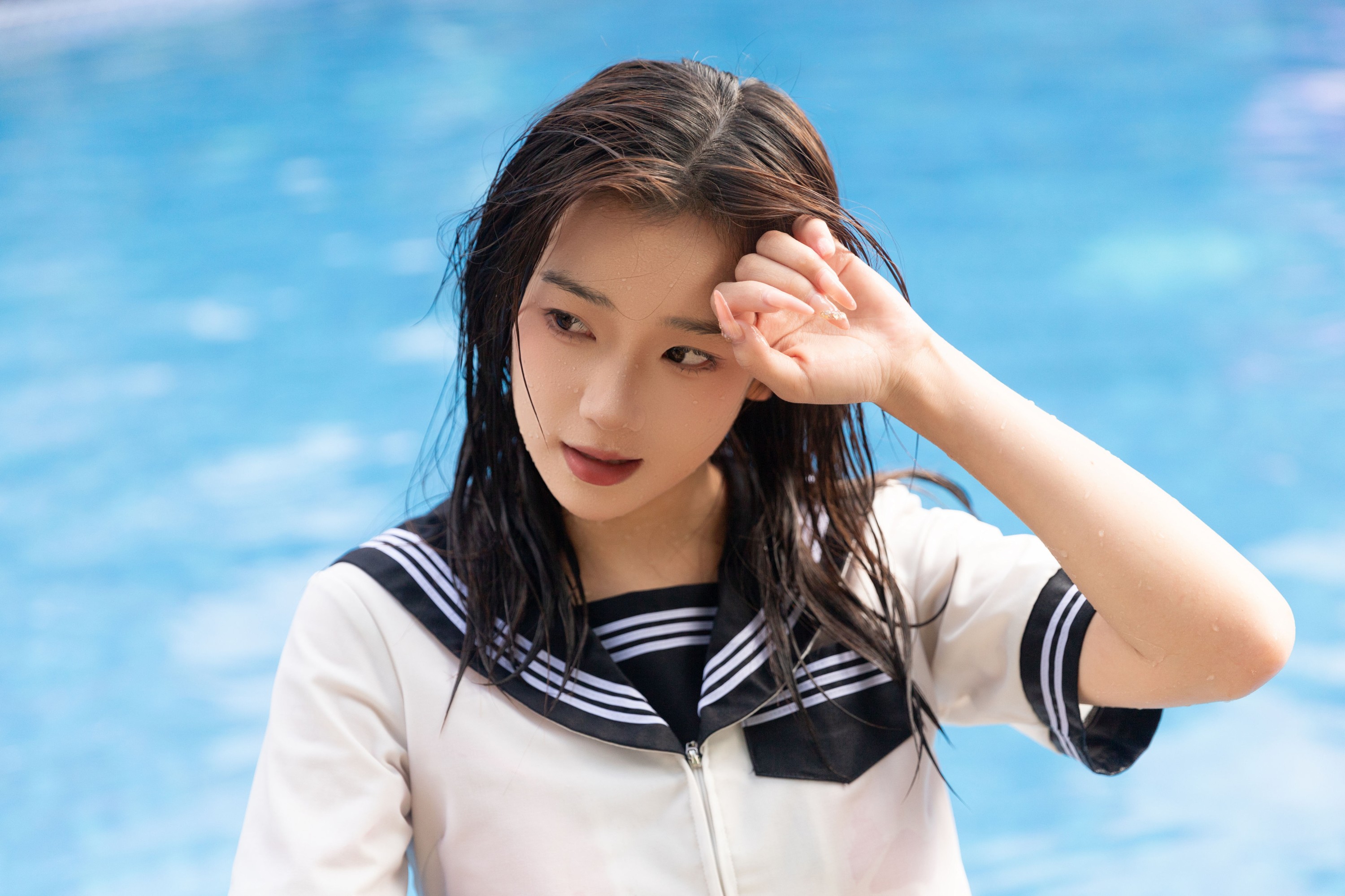 To小北 – 《夏日泳池》[22P]