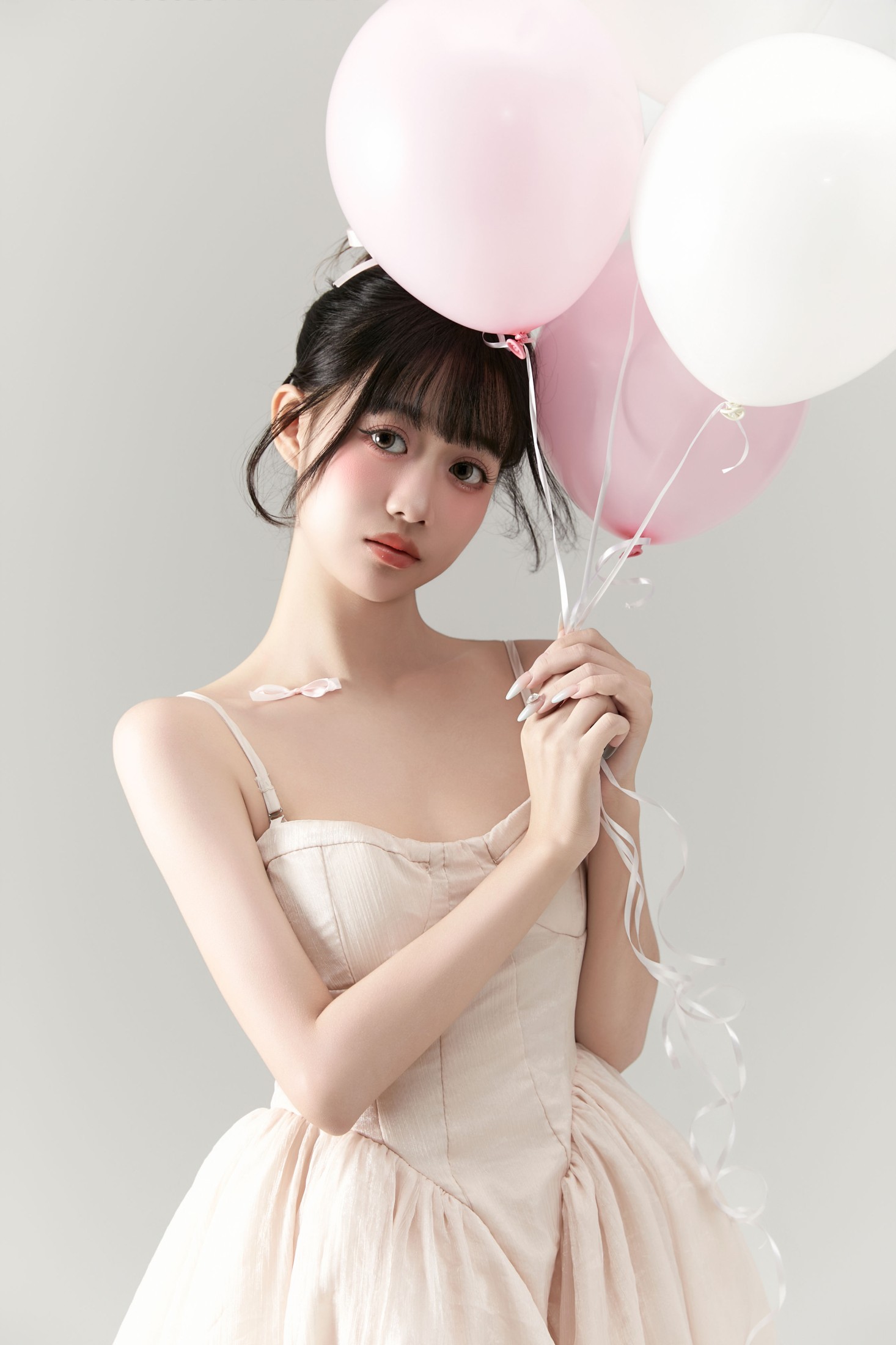 菠萝包 – 《芭蕾少女生日写真》[22P]