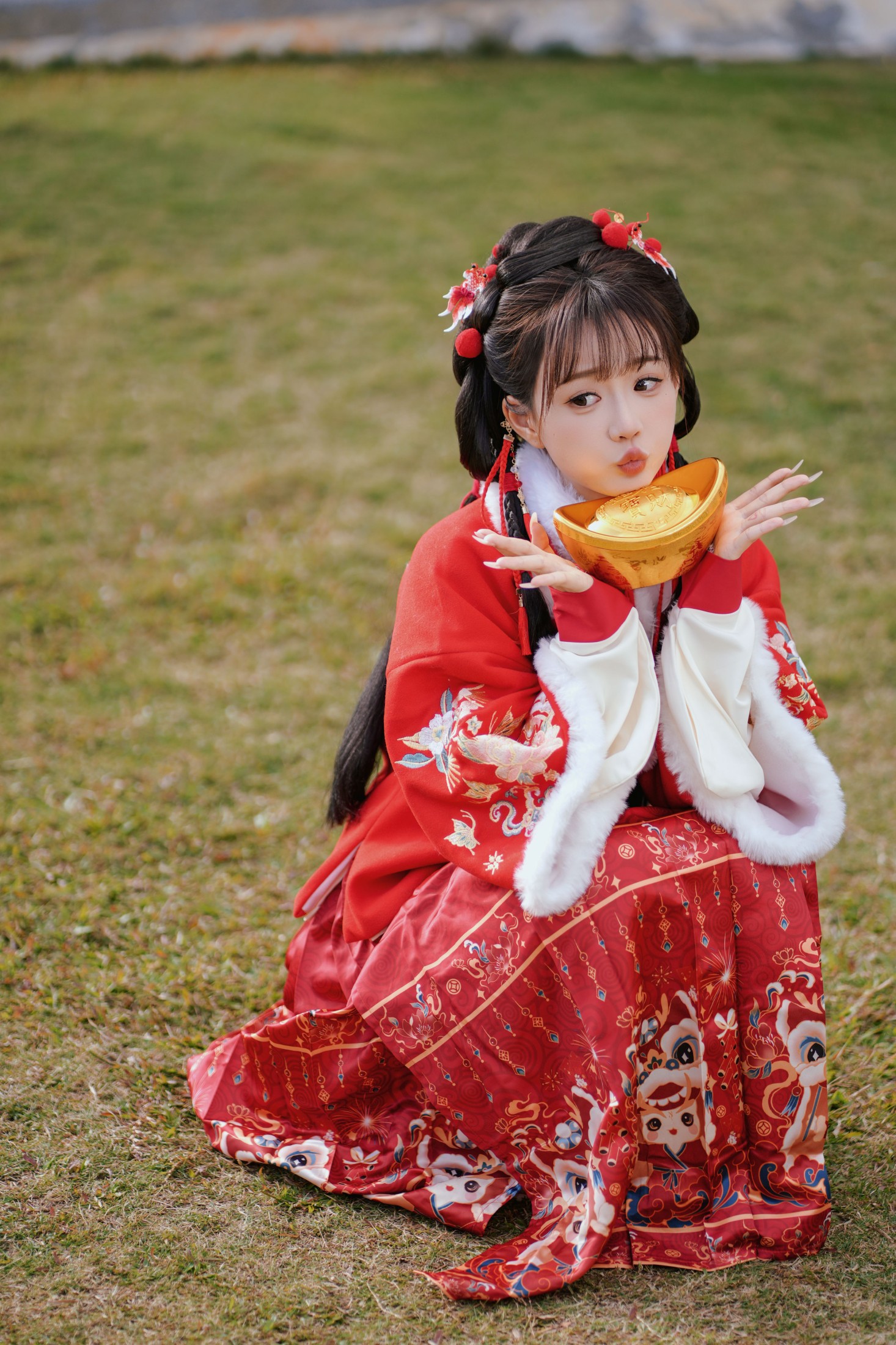 甜心小鹿 – 《红韵倩影 · 新年少女写真》[26P]