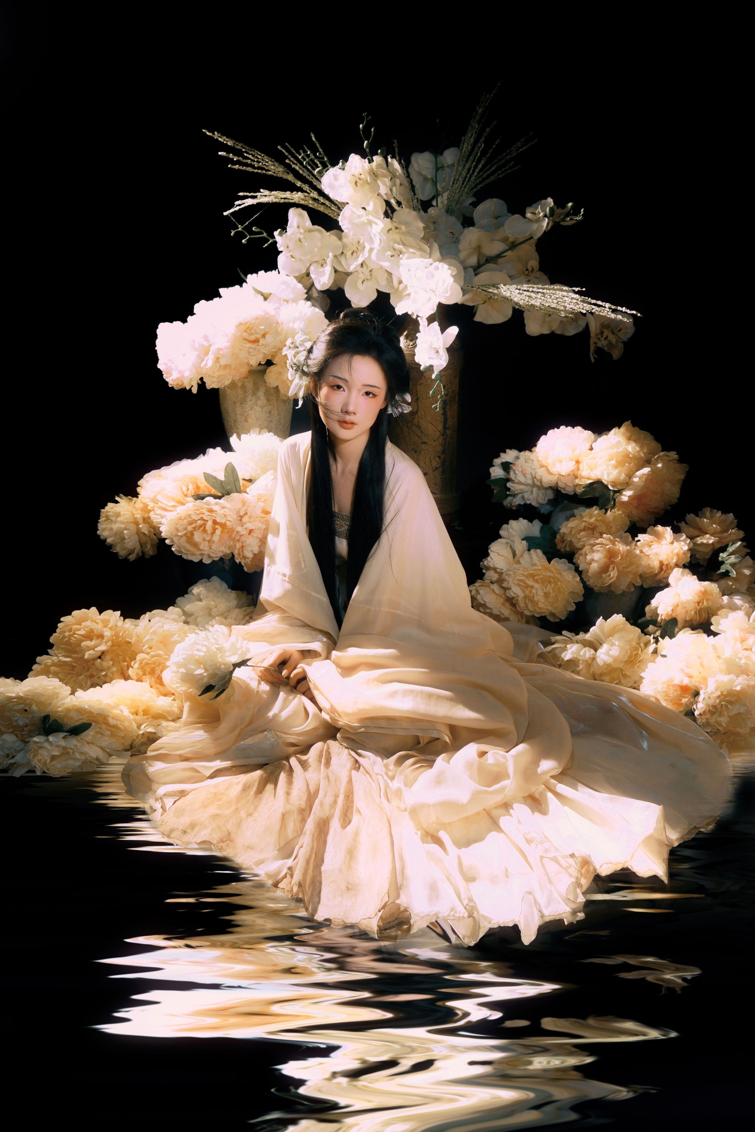 人贵雨儿 – 《花下怜》[22P]