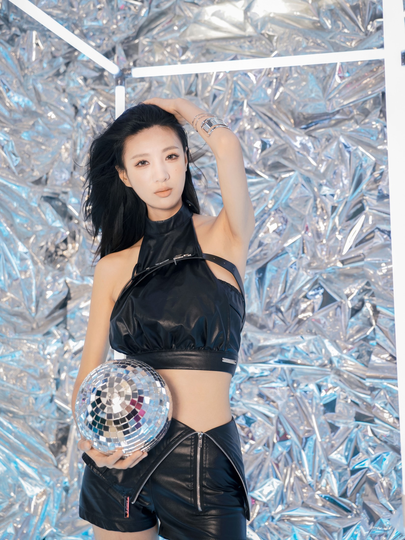苗苗 – 《闪亮的思绪》[20P]