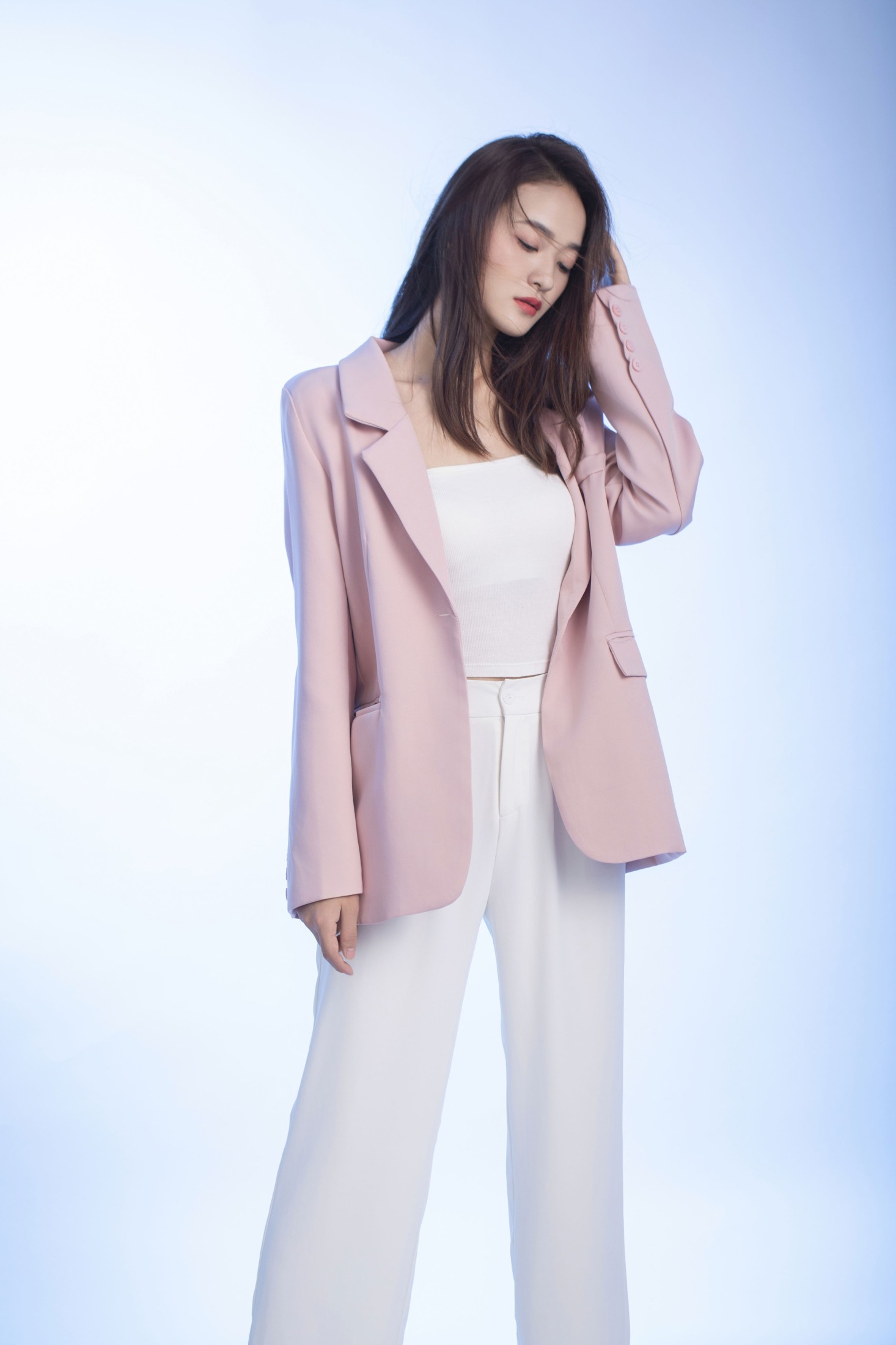 周旭旭 – 《蓝光》[24P]