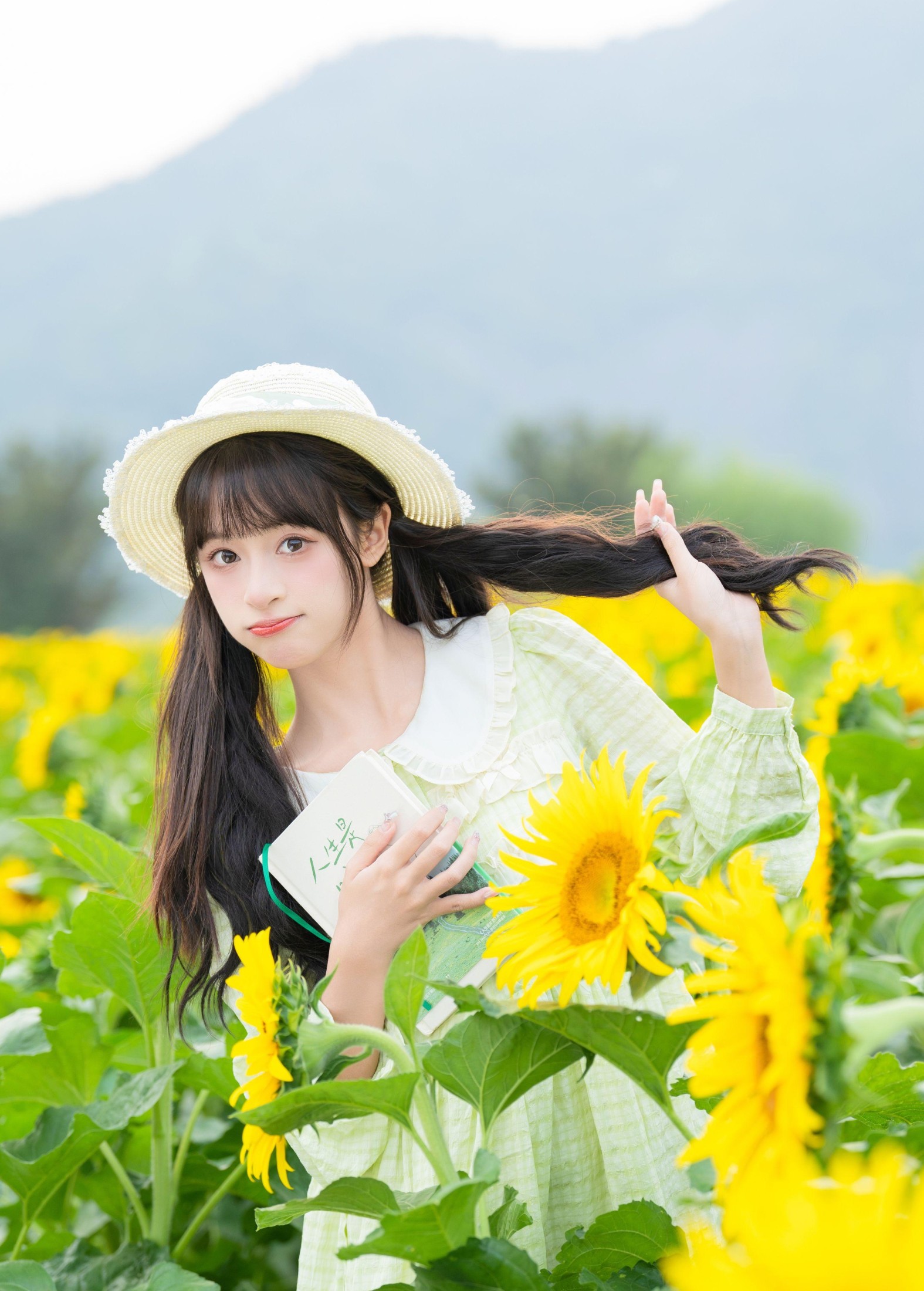 夏芋小年 – 《永远明媚》[20P]