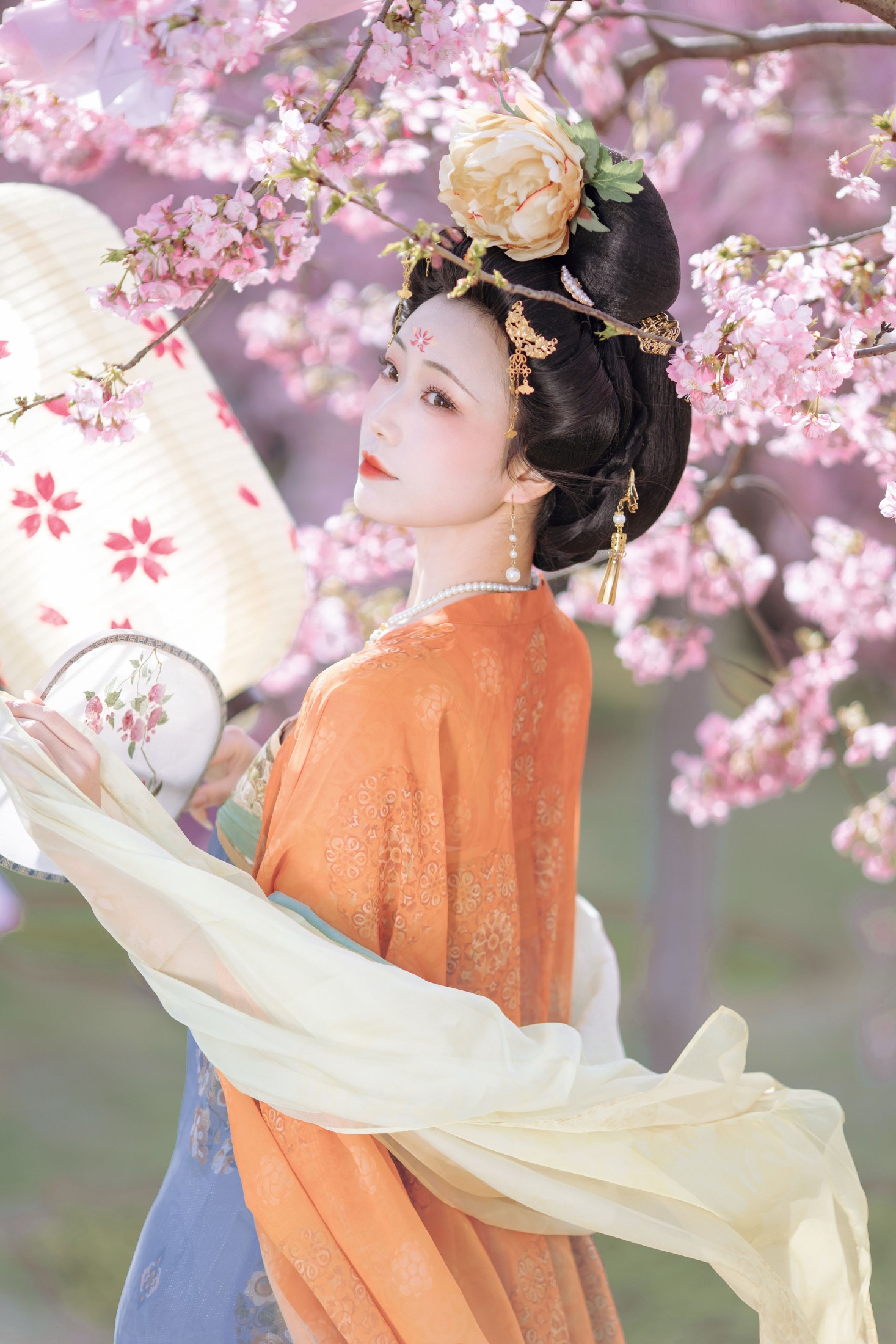 千玥 – 《名花倾国两相欢》[20P]