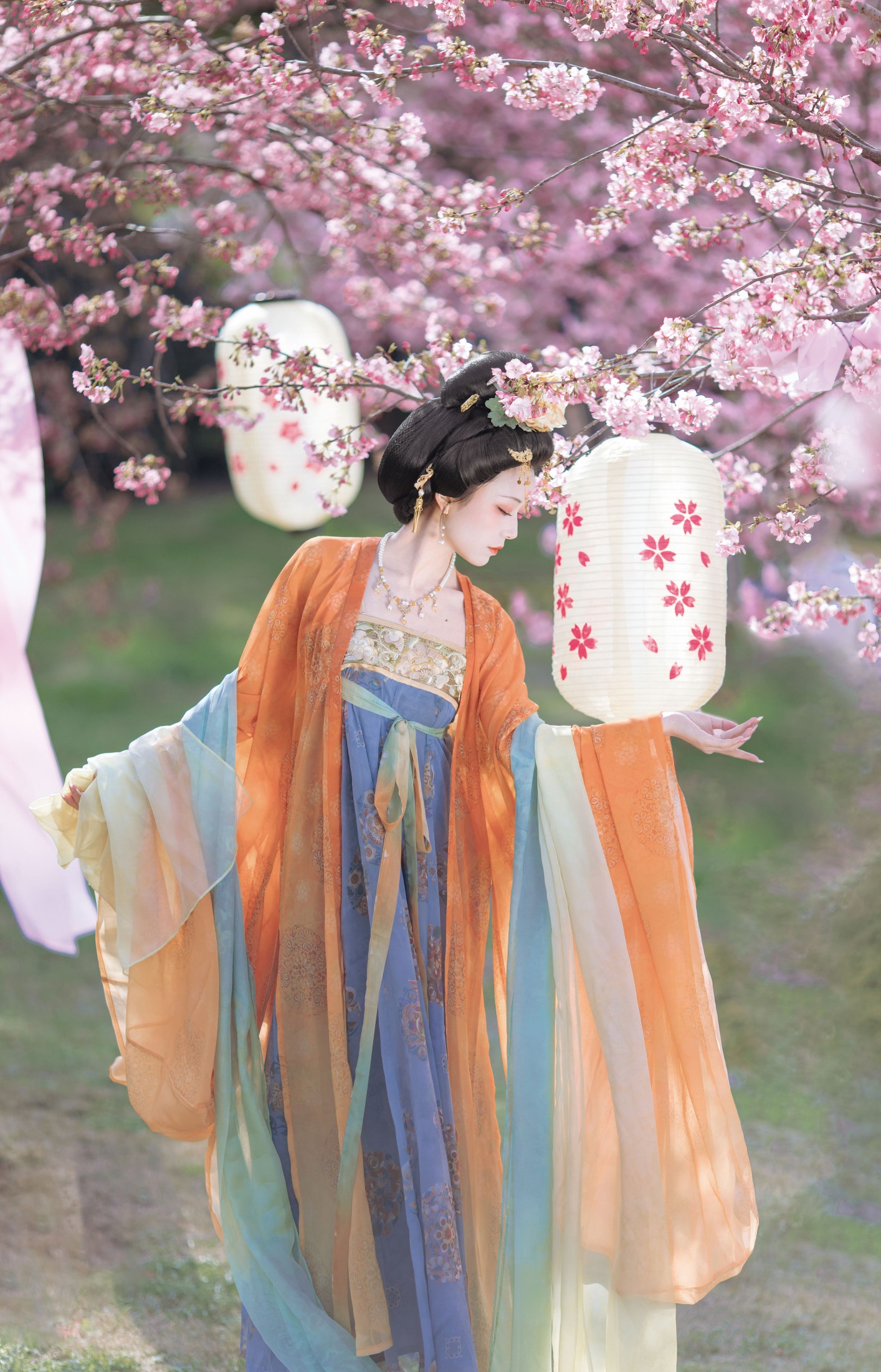 千玥 – 《名花倾国两相欢》[20P]