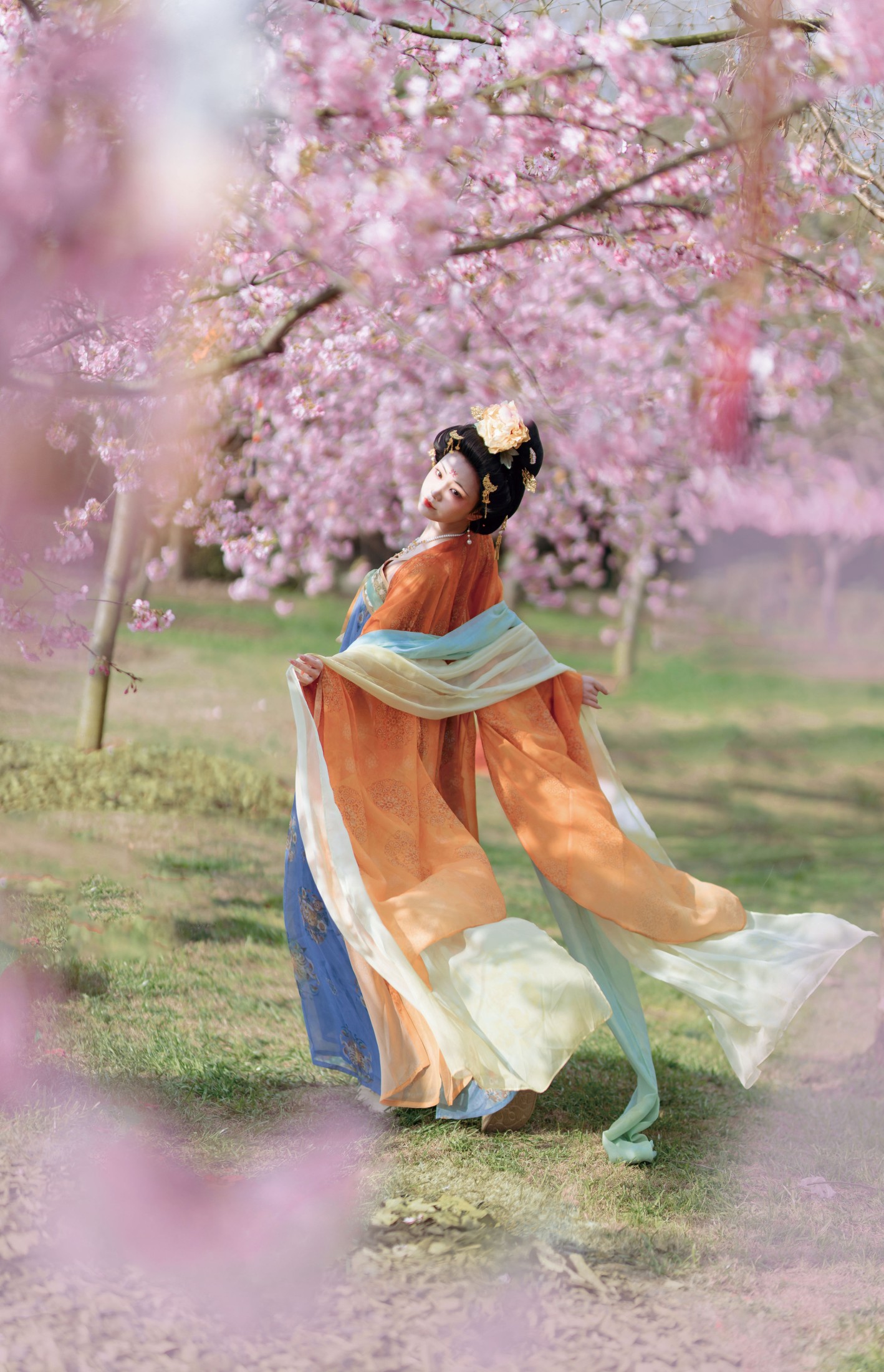 千玥 – 《名花倾国两相欢》[20P]