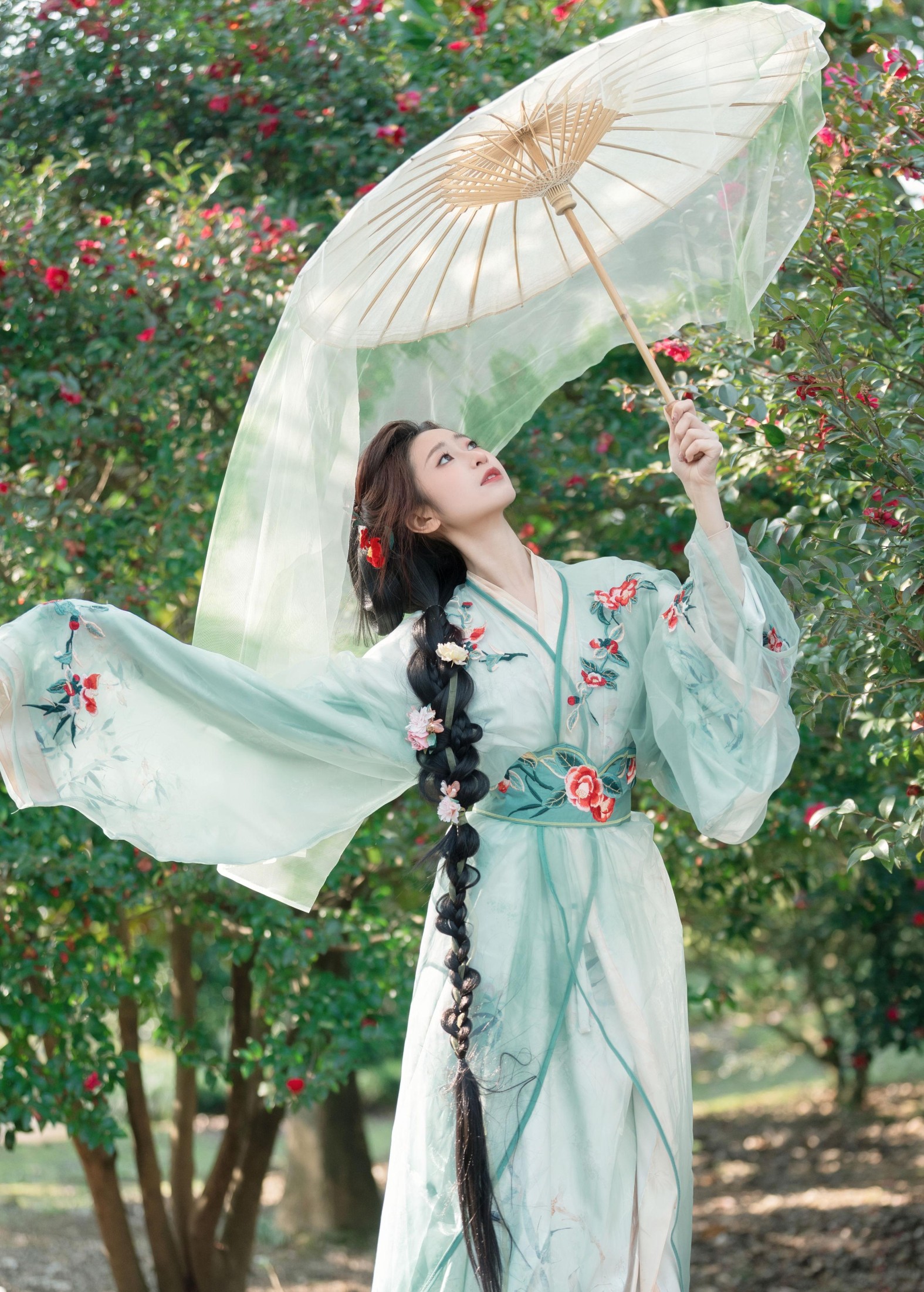 小何 – 《山茶花》[28P]