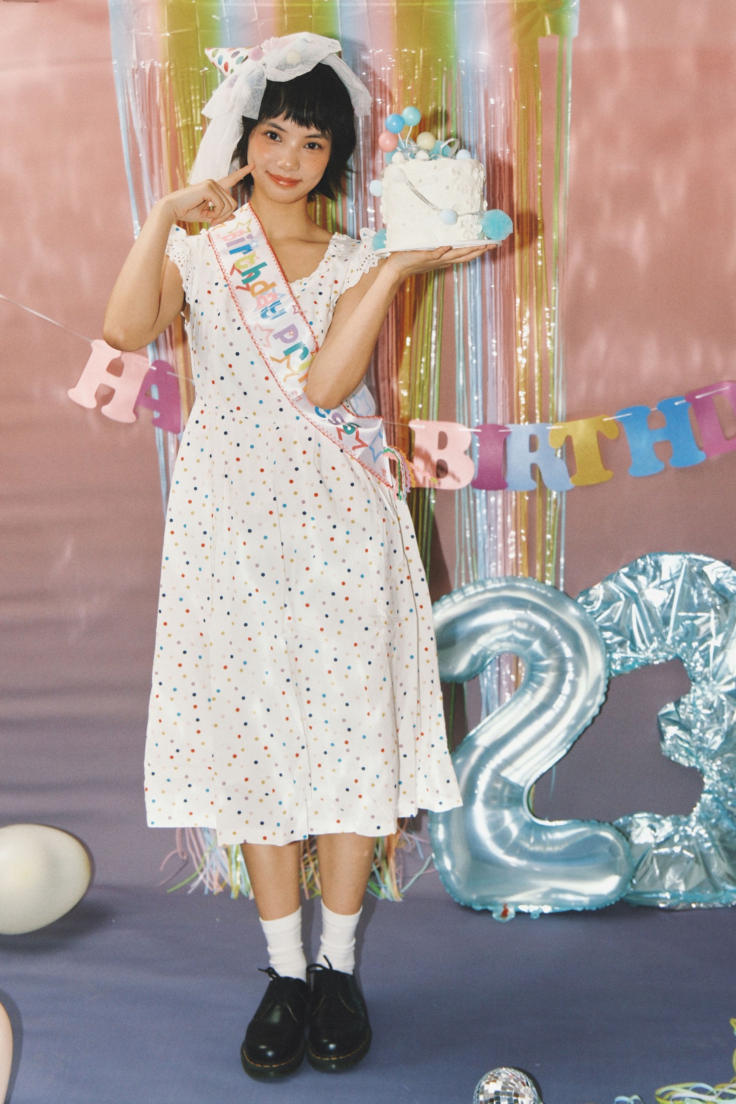 一一 – 《快乐生日女孩》[24P]