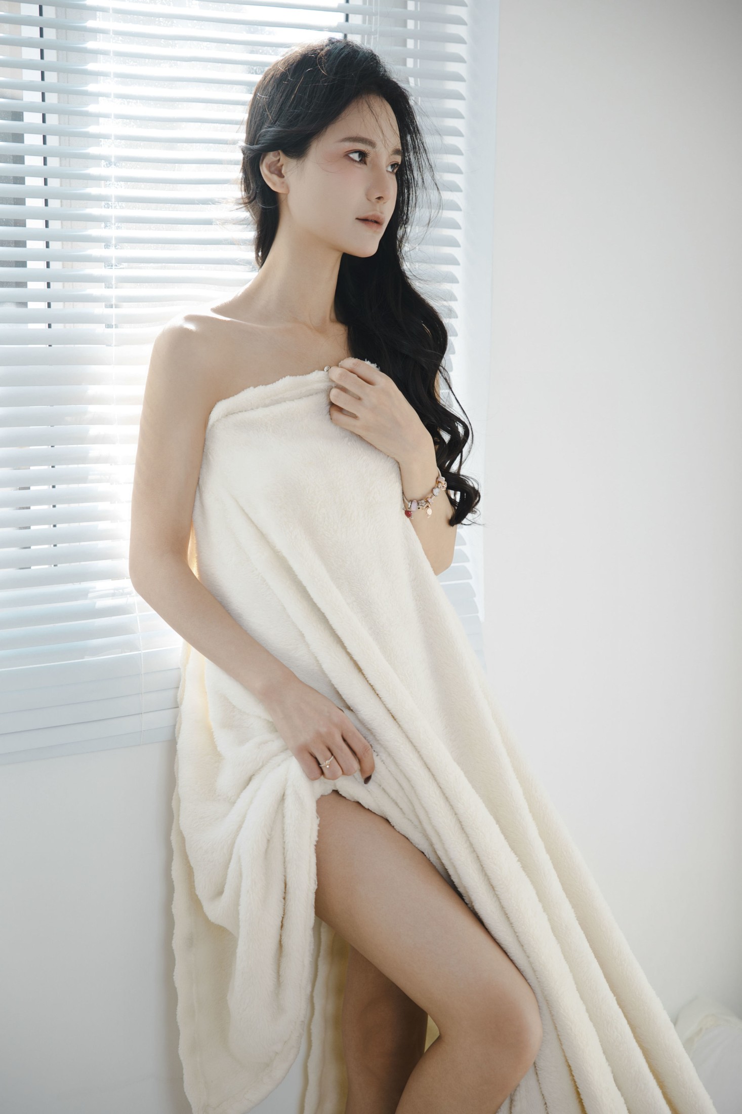 莎莎 – 《失恋的少女》[13P]