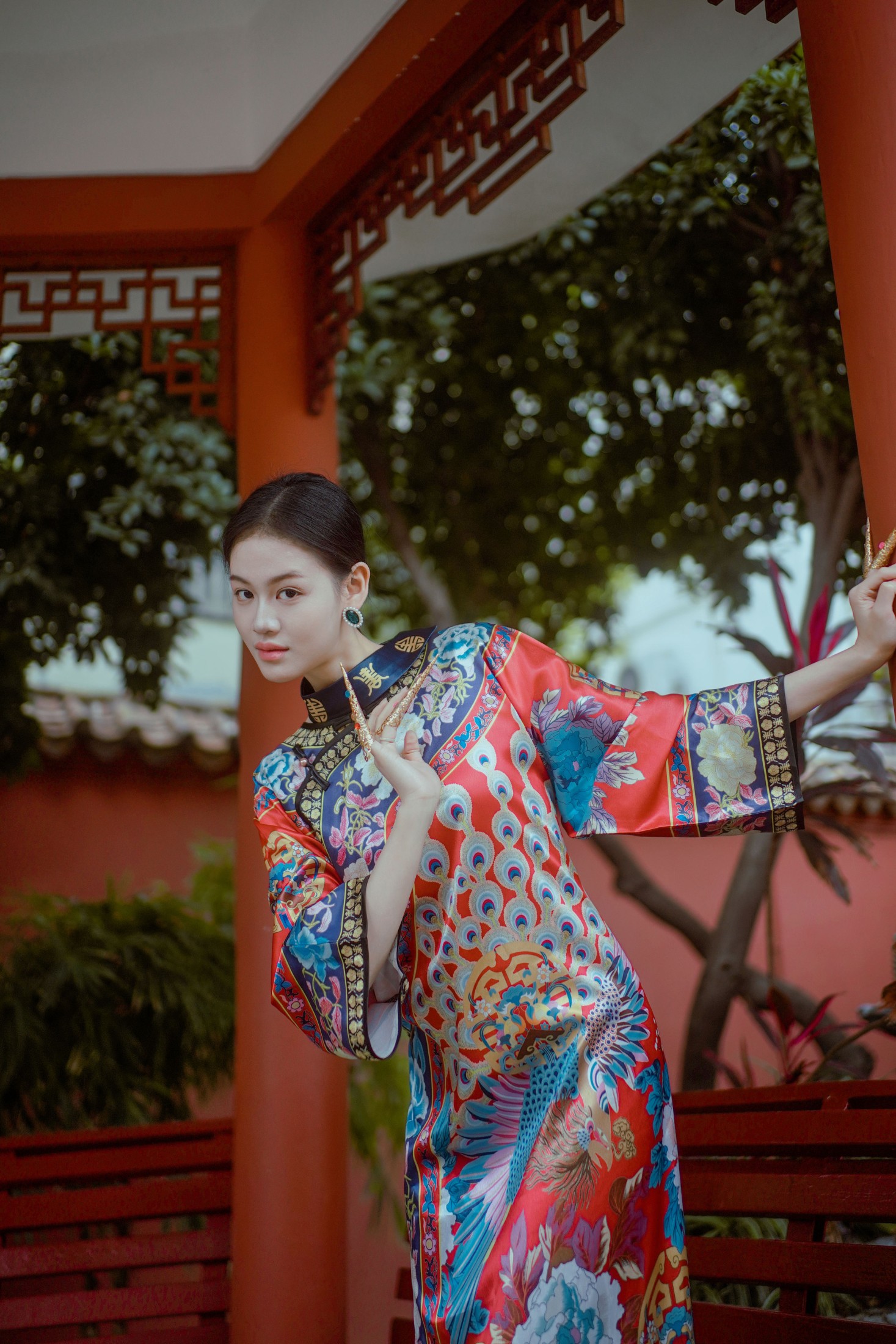 穿越清宫,红墙下的高挑格格