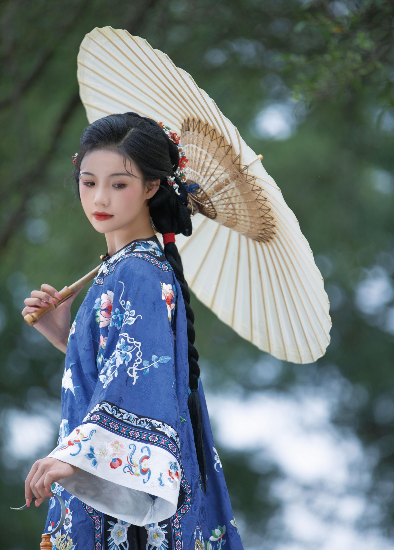 欣欣 – 《清冷几千春》[37P]