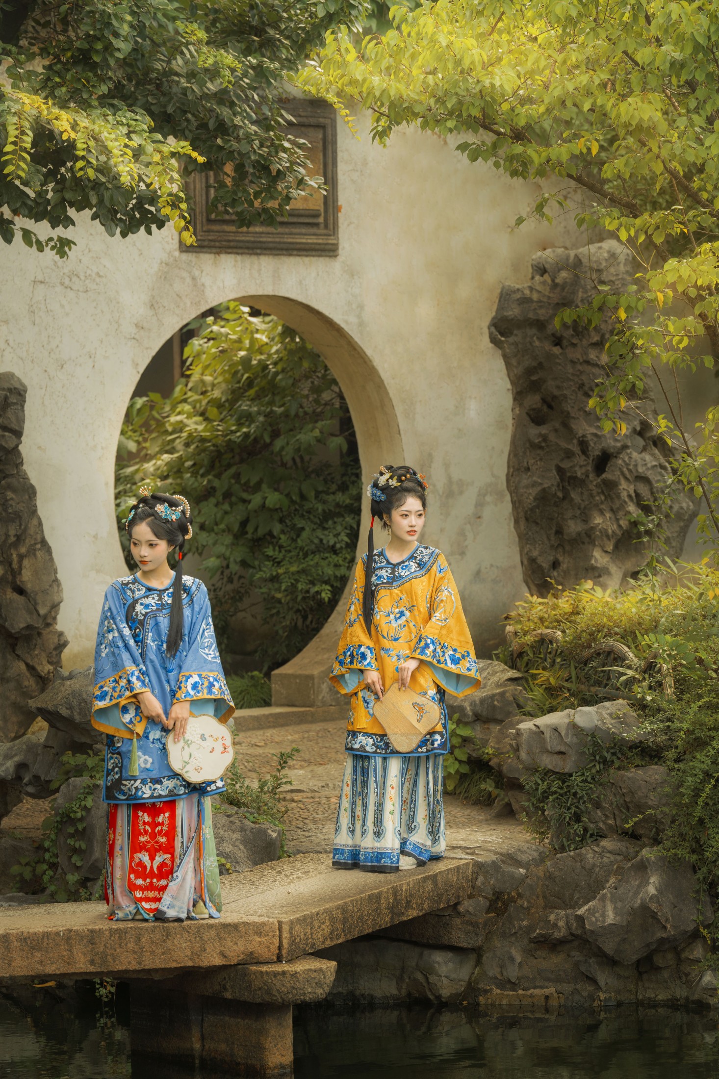 遥七不卖鸡毛菜 曦月云 – 《她和她的故事》[13P]