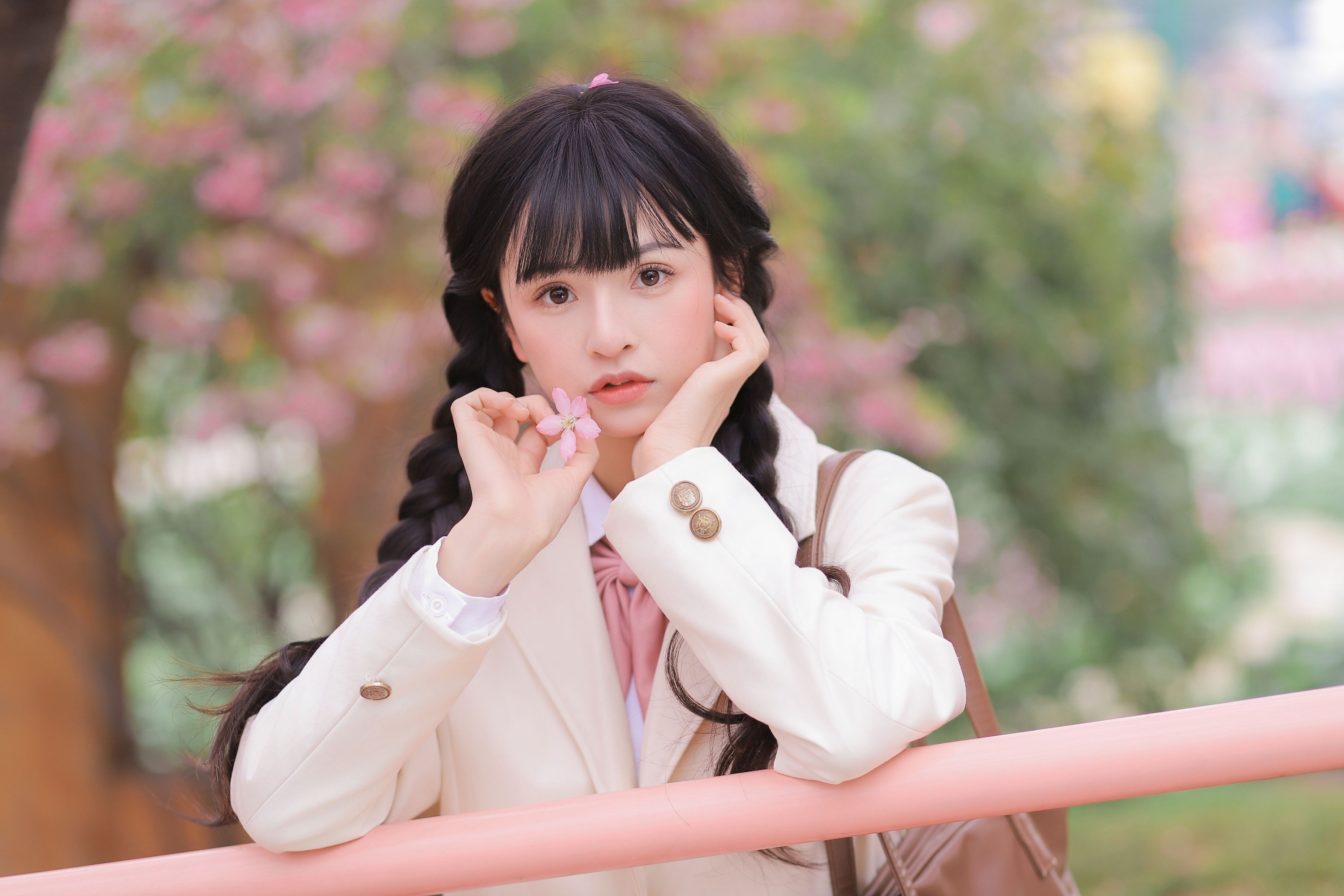 捉到一只苏苏 – 《樱花树下》[27P]