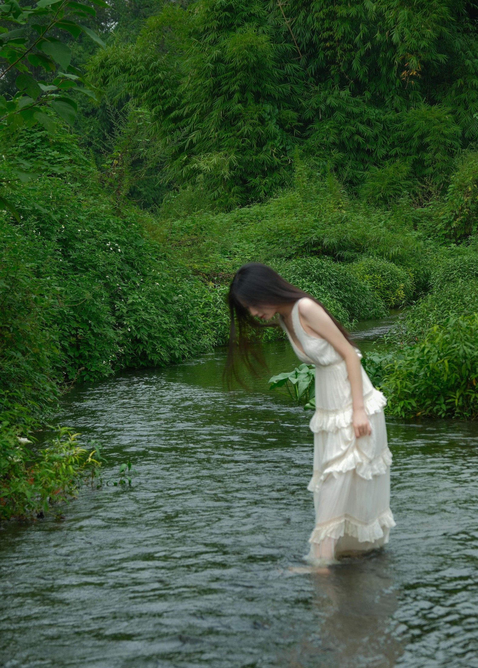 阳 – 《像一阵流淌的梦》[16P]