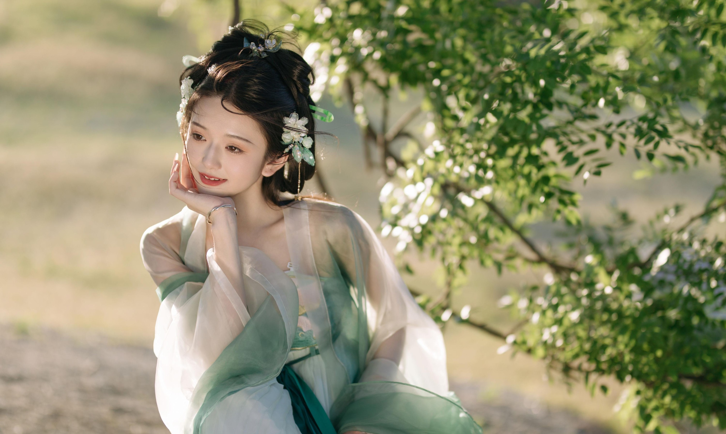 赤嫣在这里 – 《小青鸟》[19P]