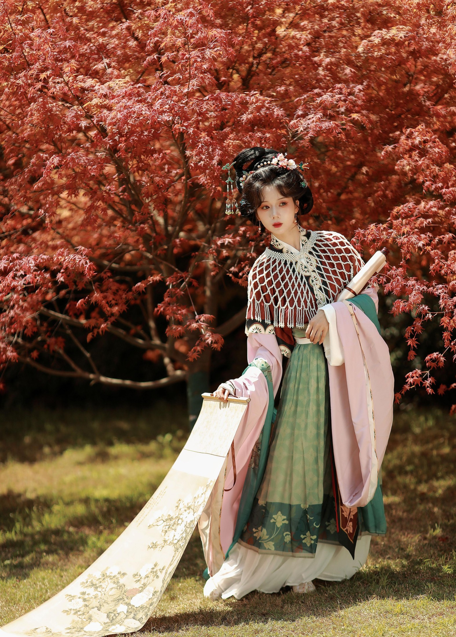 是三七呀 – 《枫叶仕女图》[15P]