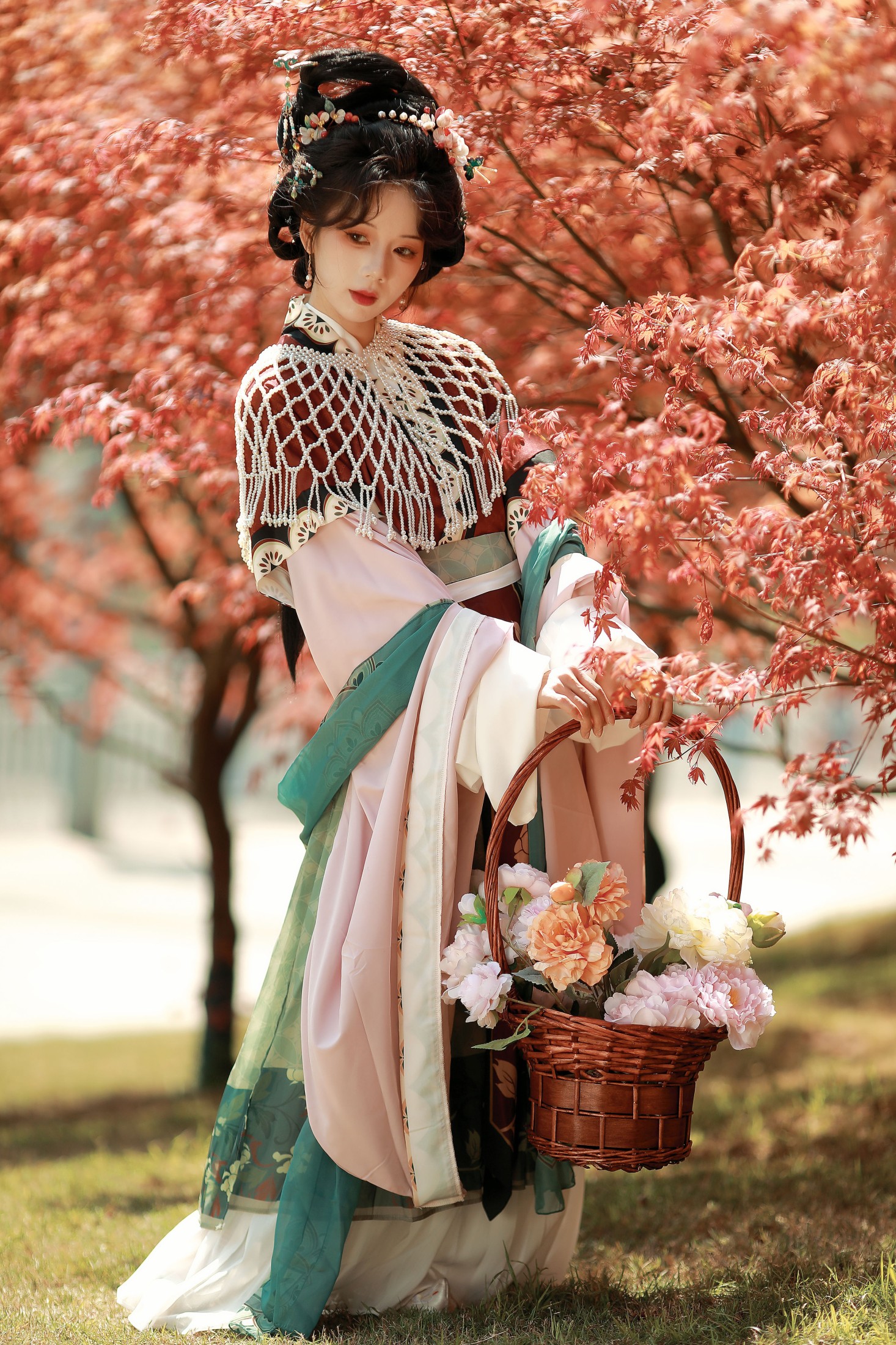 是三七呀 – 《枫叶仕女图》[15P]
