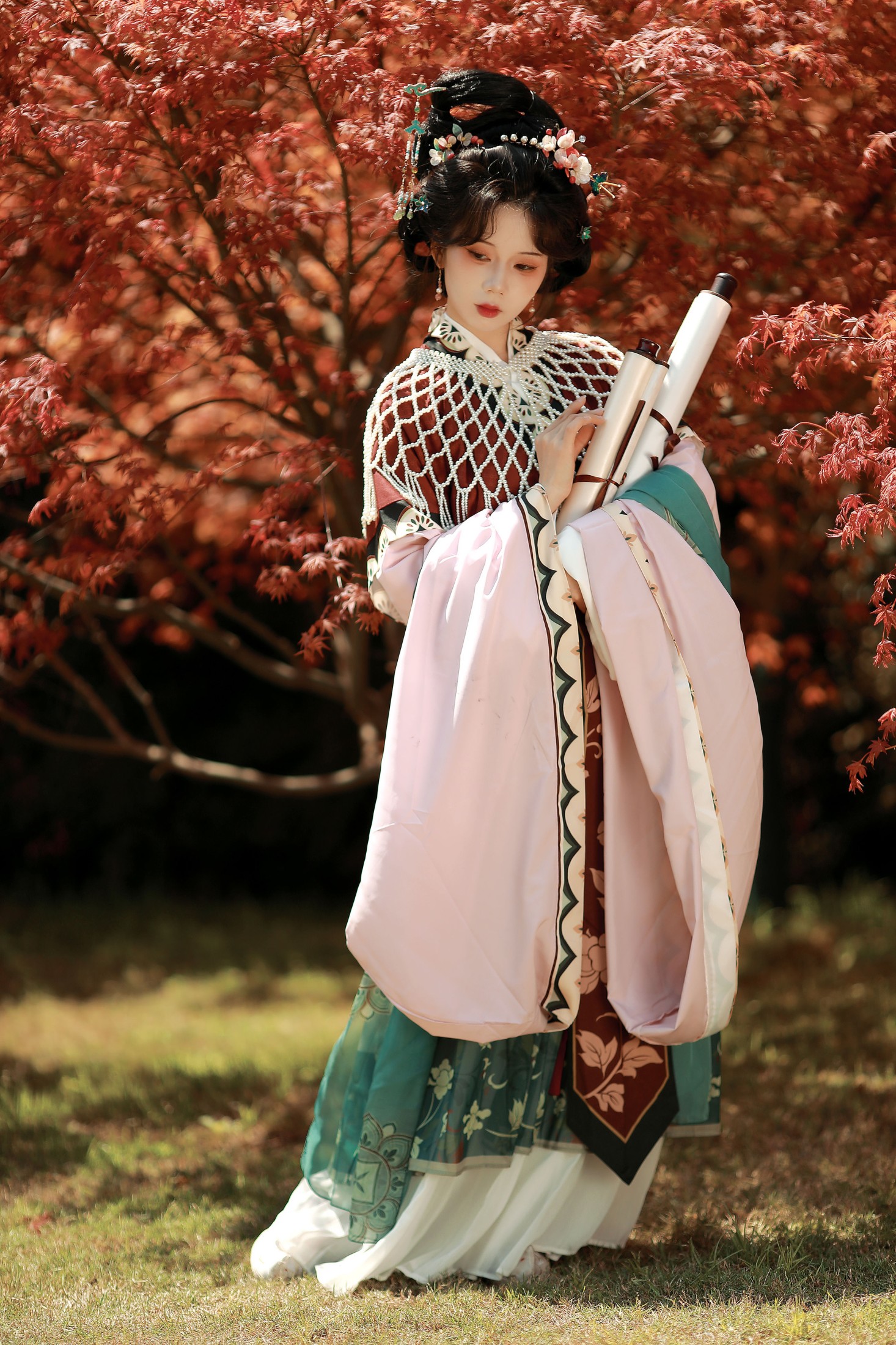 枫叶仕女图