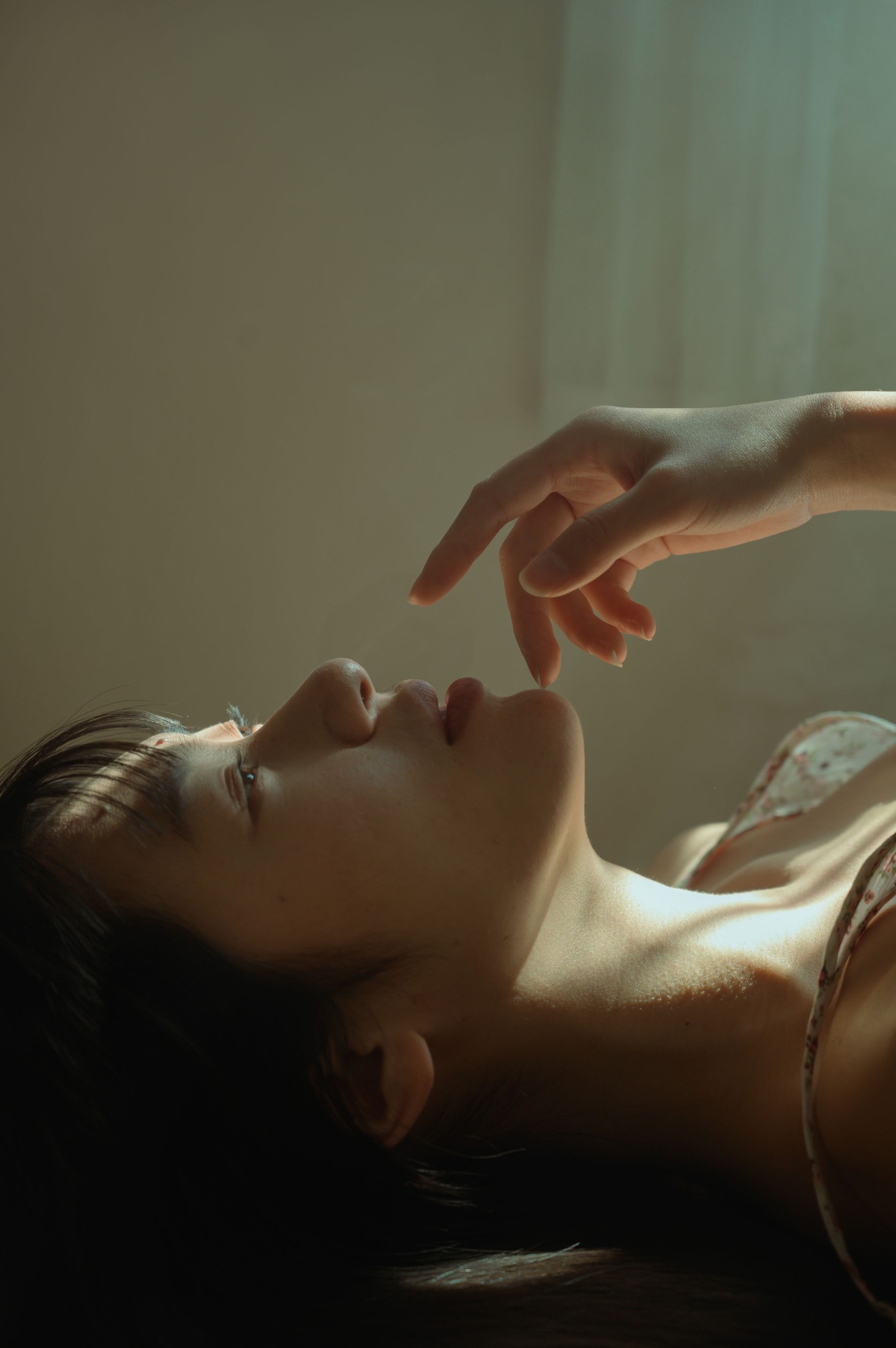 山野小果 – 《我独自一人 却很自在》[23P]