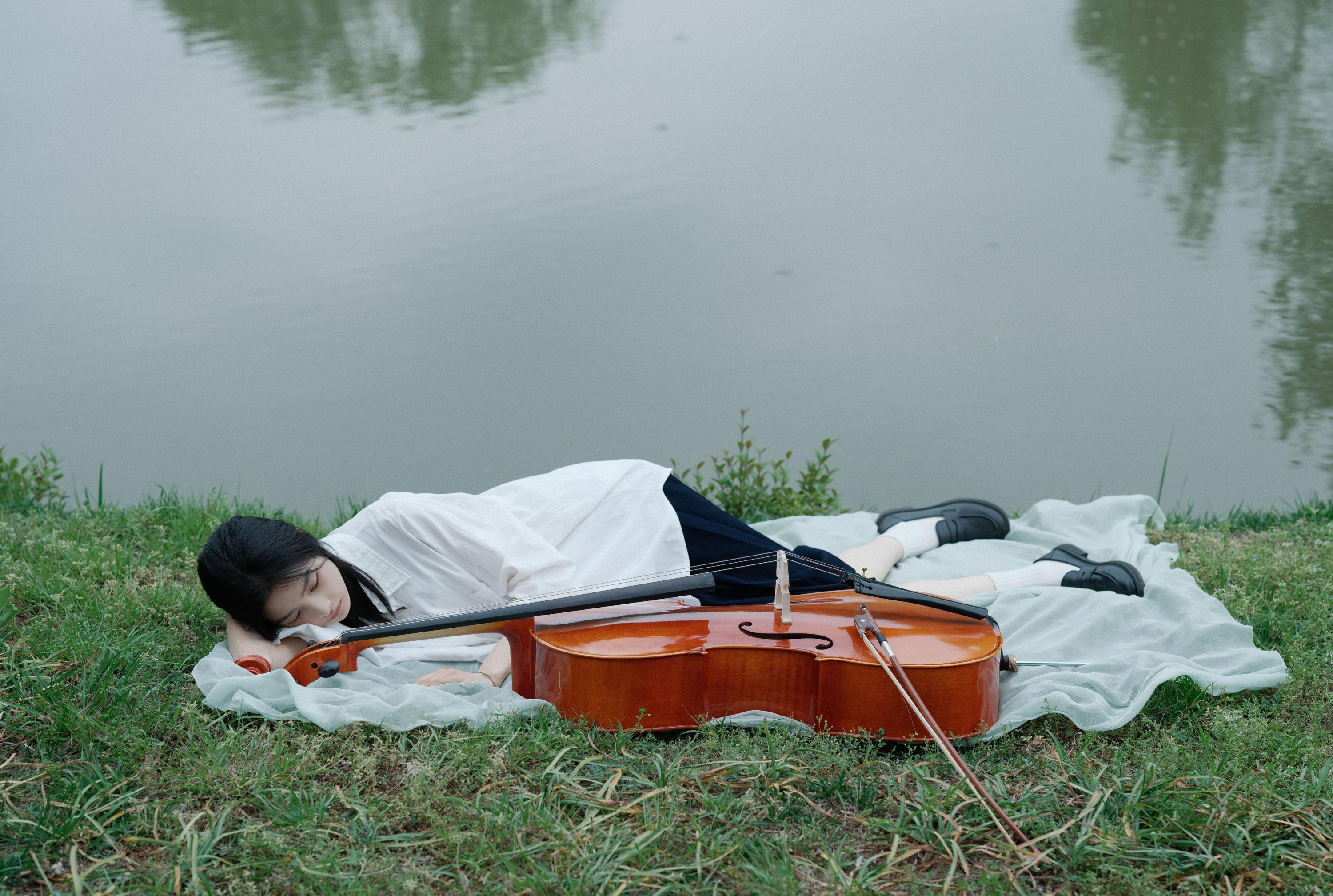 何以观 – 《无尽弦音》[35P]