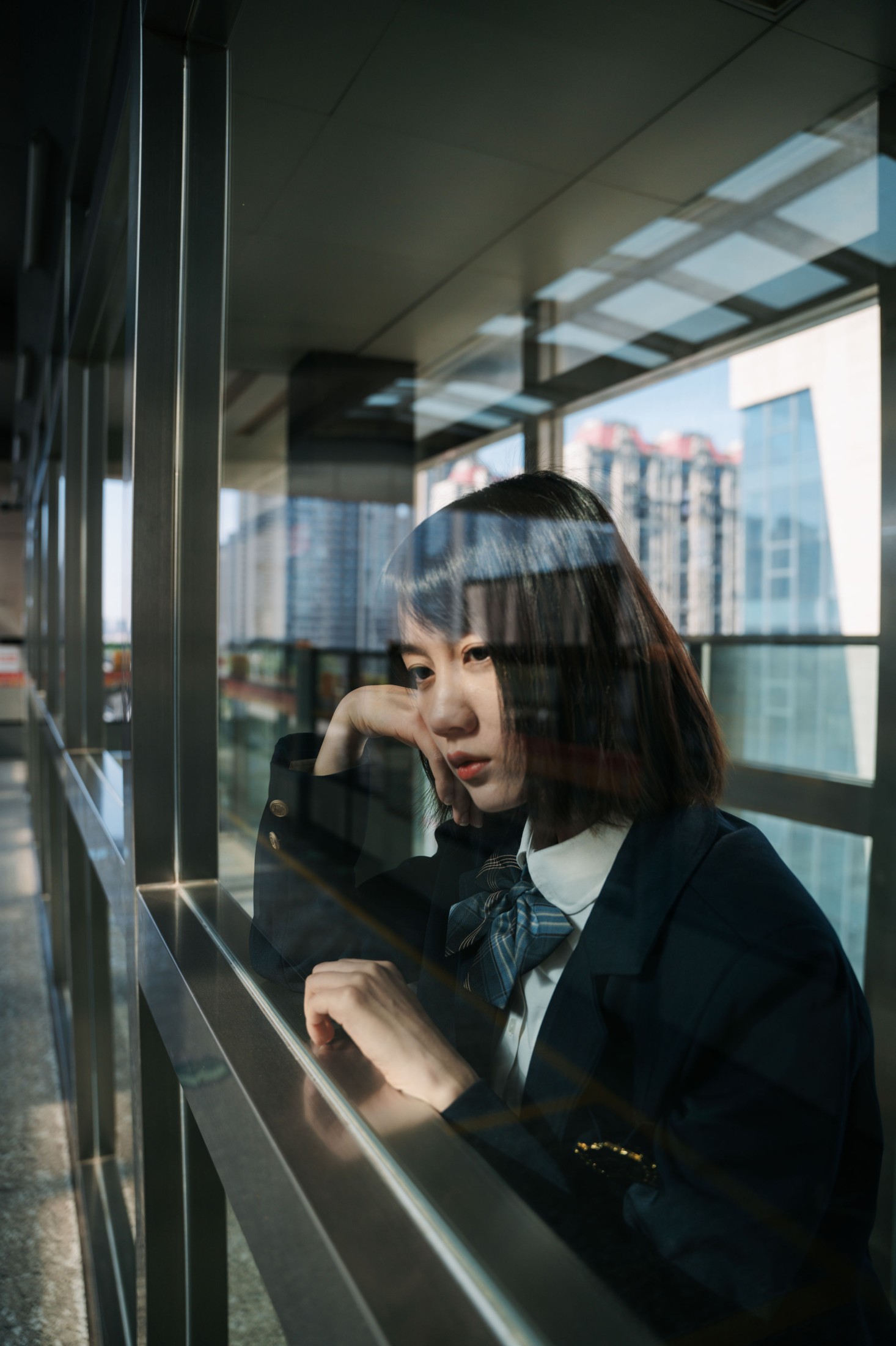 七七 – 《电影感日系地铁人像》[23P]