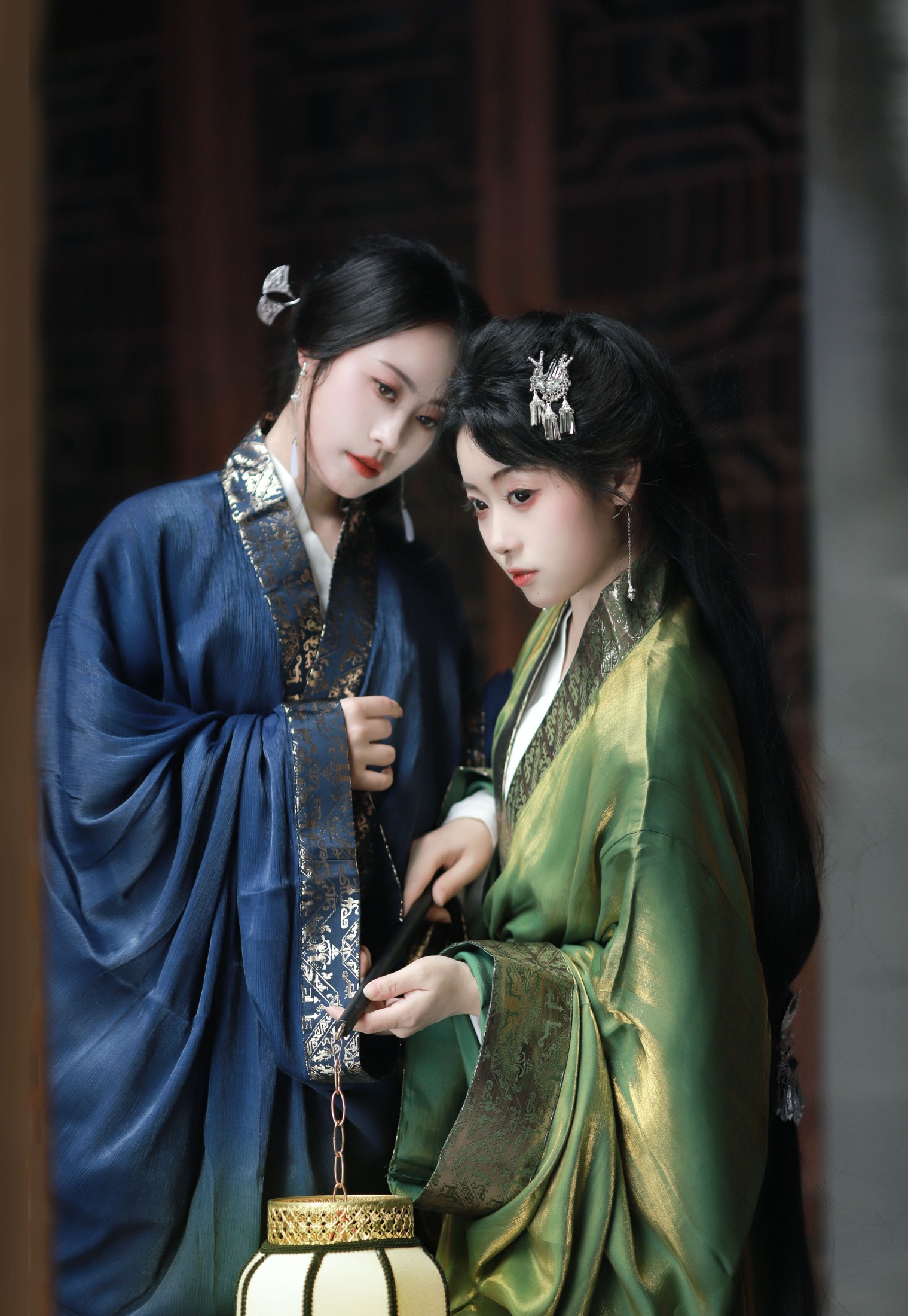 富江 小羊咩咩 – 《入眸》[13P]