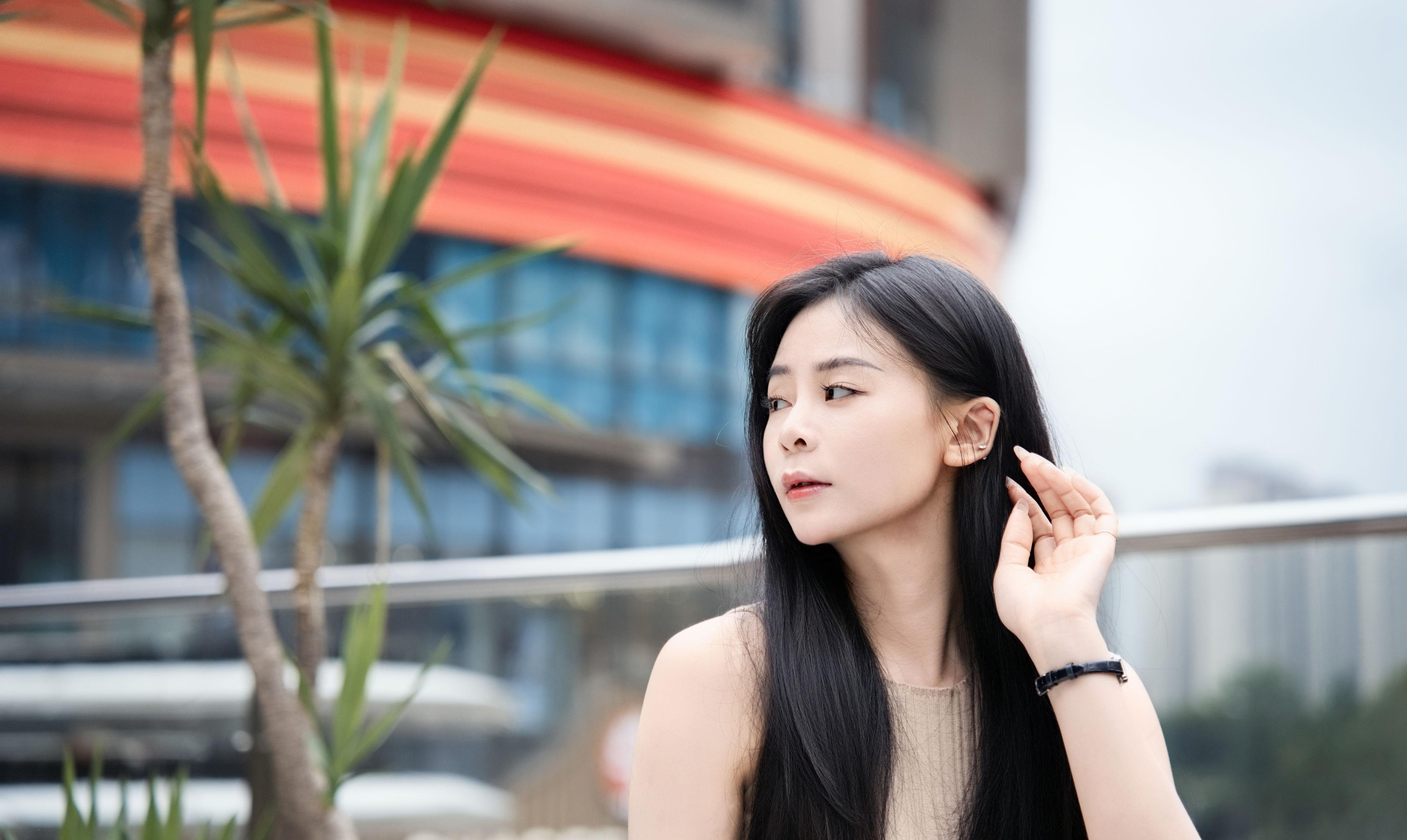 小颖 – 《城市街拍》[16P]