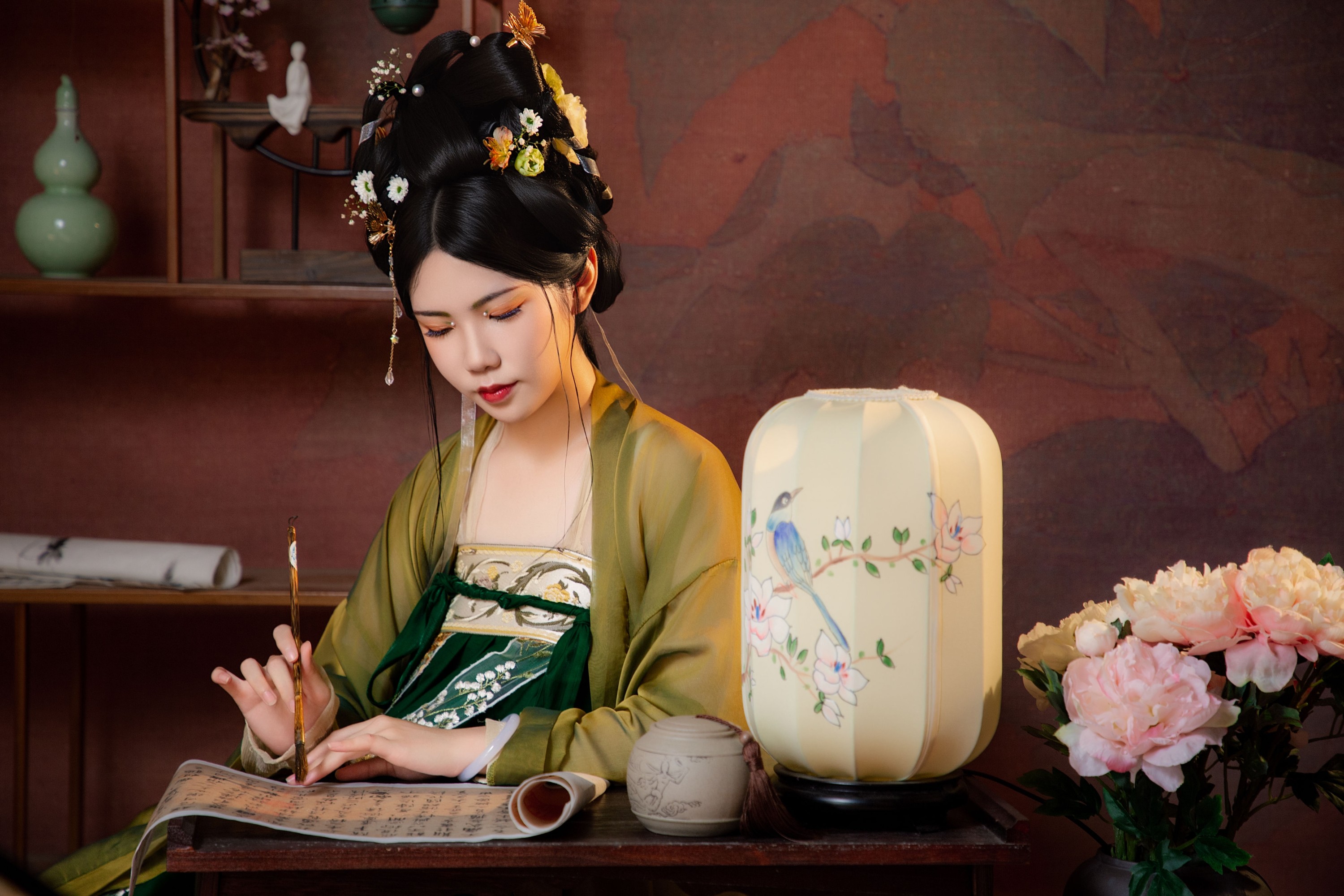 梧桐深院锁清秋
