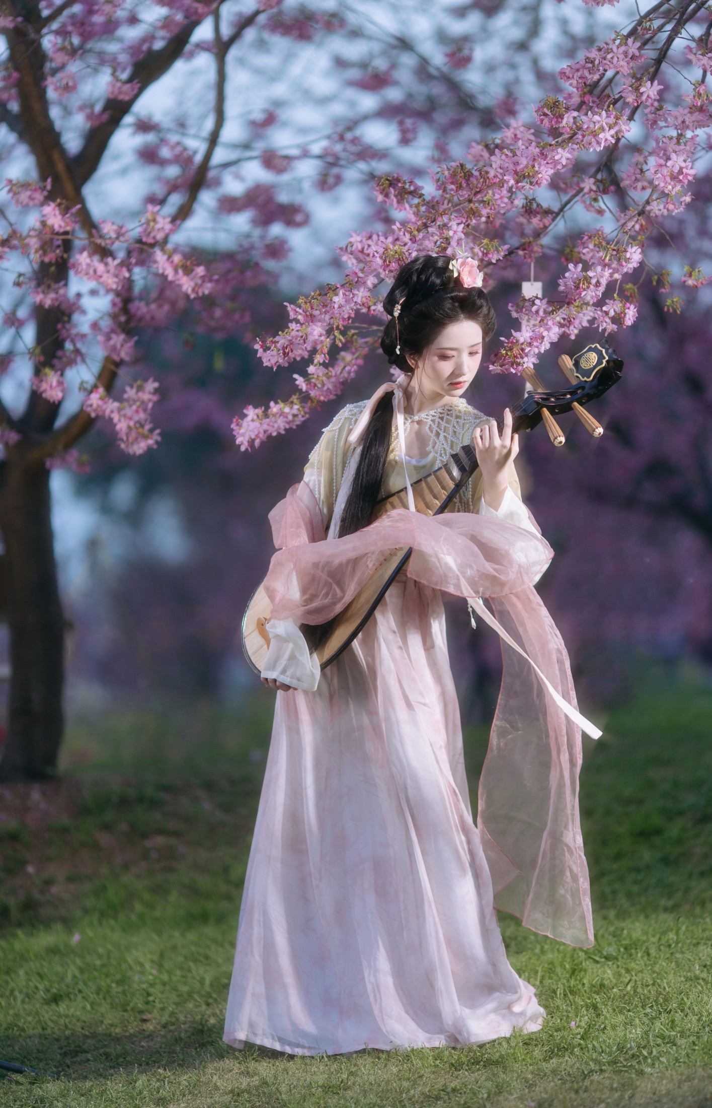春色如许