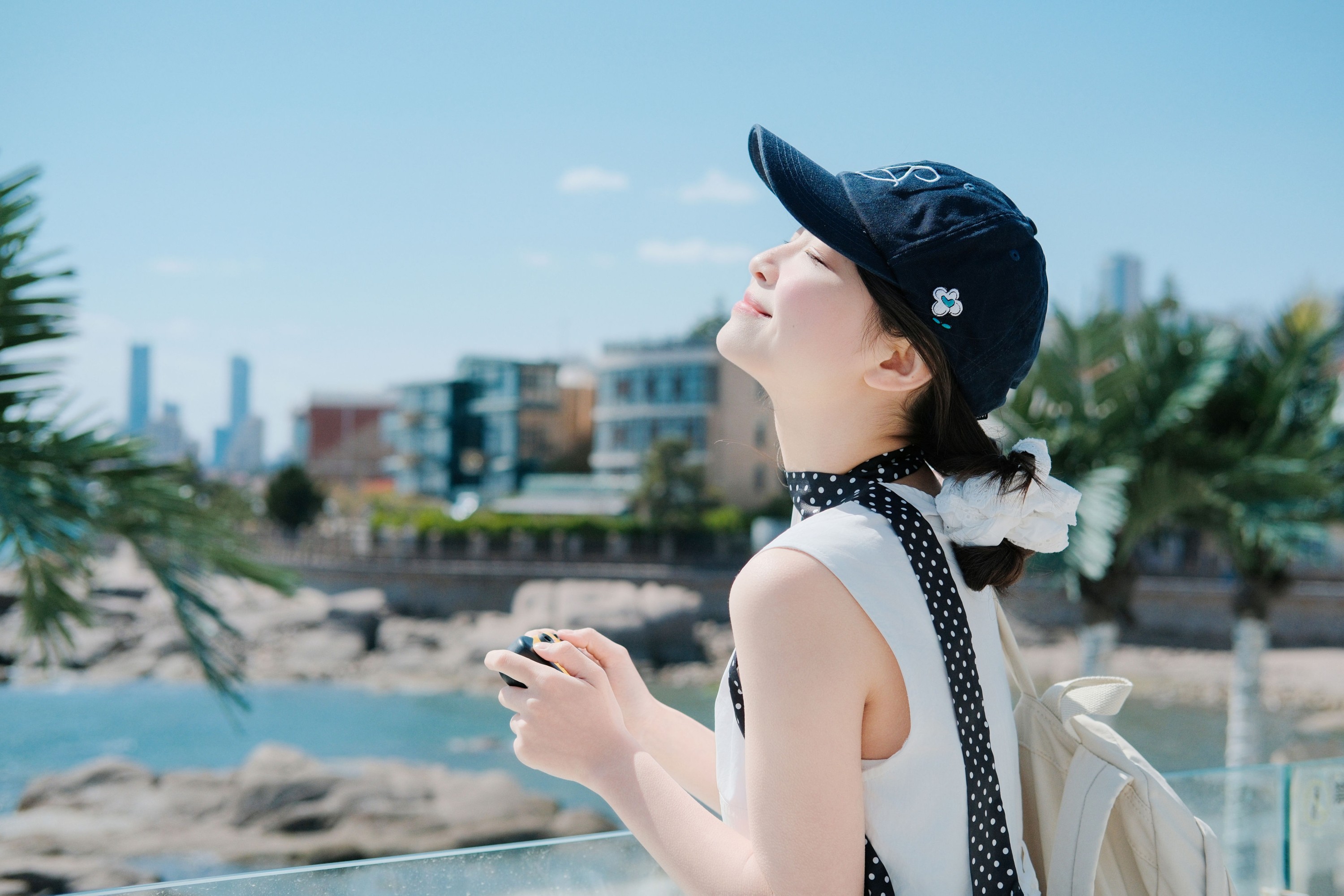 爱拍侧脸的小象 – 《海岛日记》[28P]