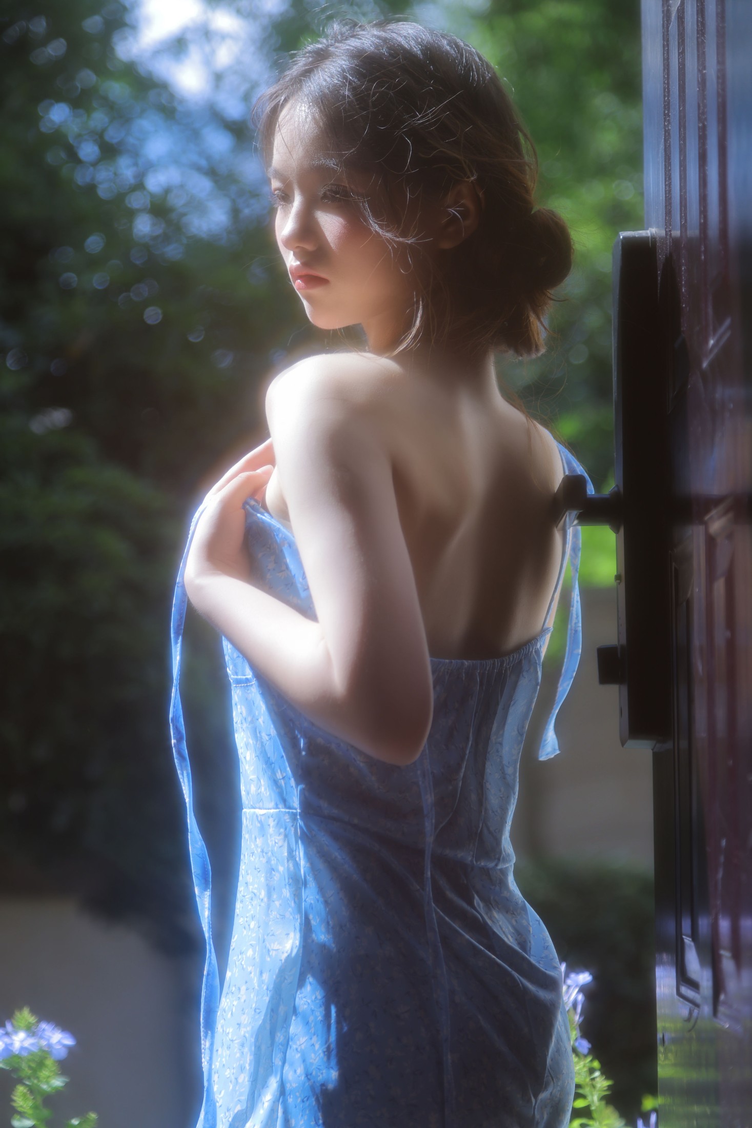 蓝雪花少女