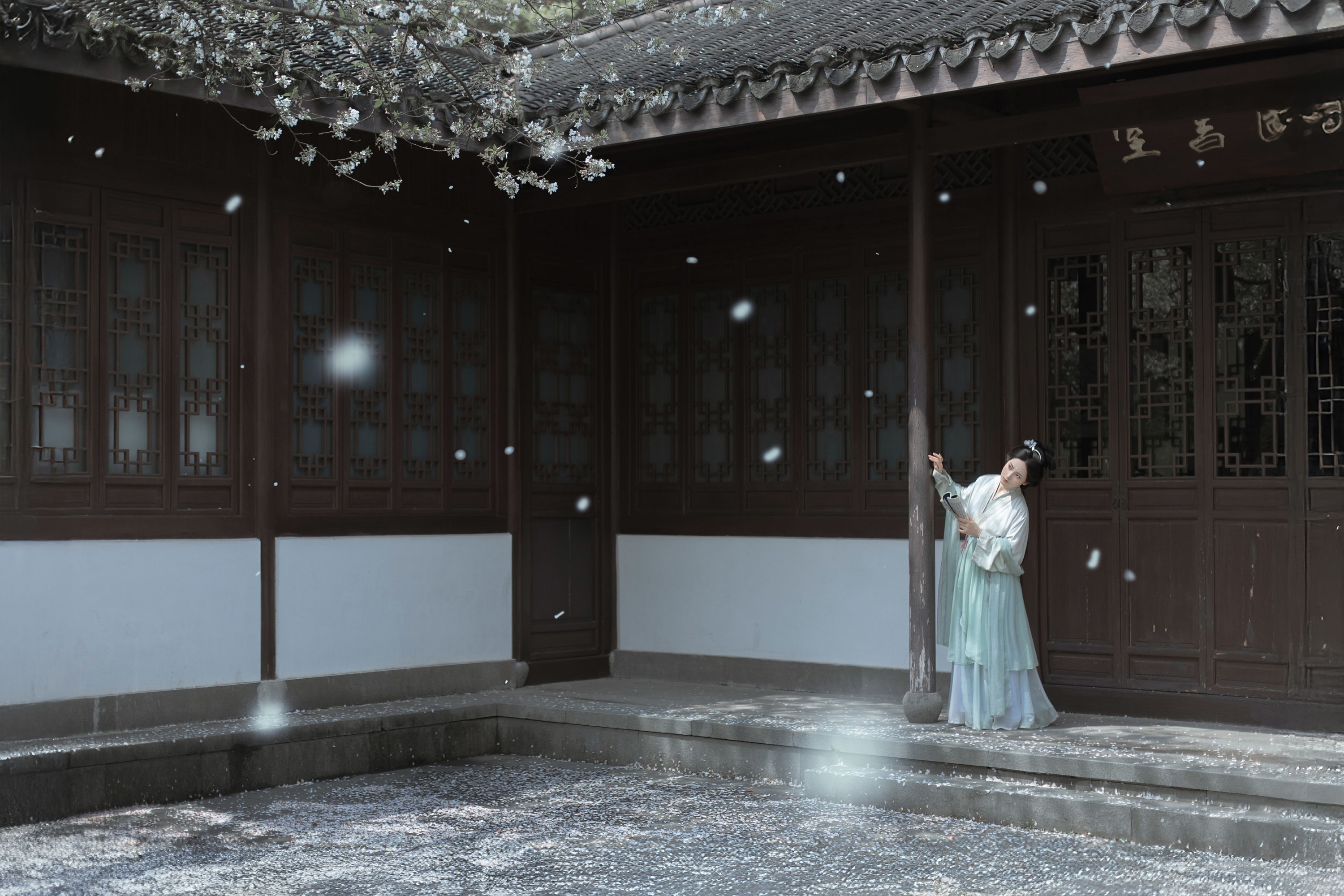 穆晏秋 – 《庭前雪》[21P]
