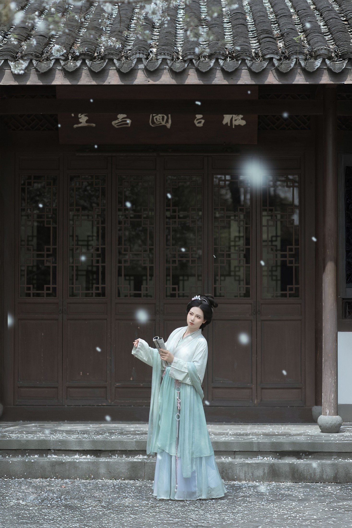 穆晏秋 – 《庭前雪》[21P]