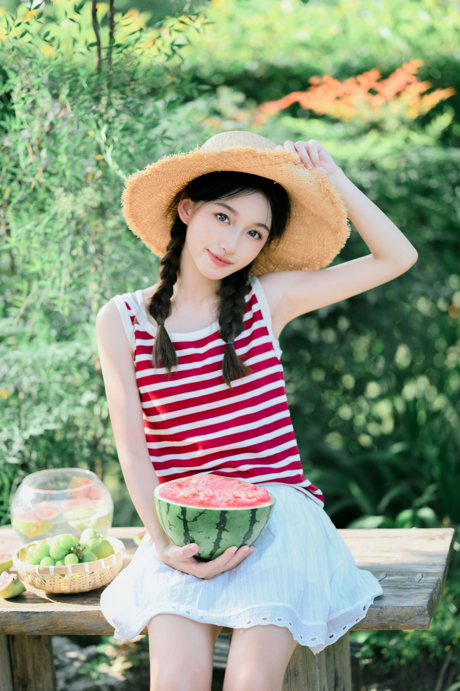 林淼鑫 – 《夏日少女与红西瓜》[17P]