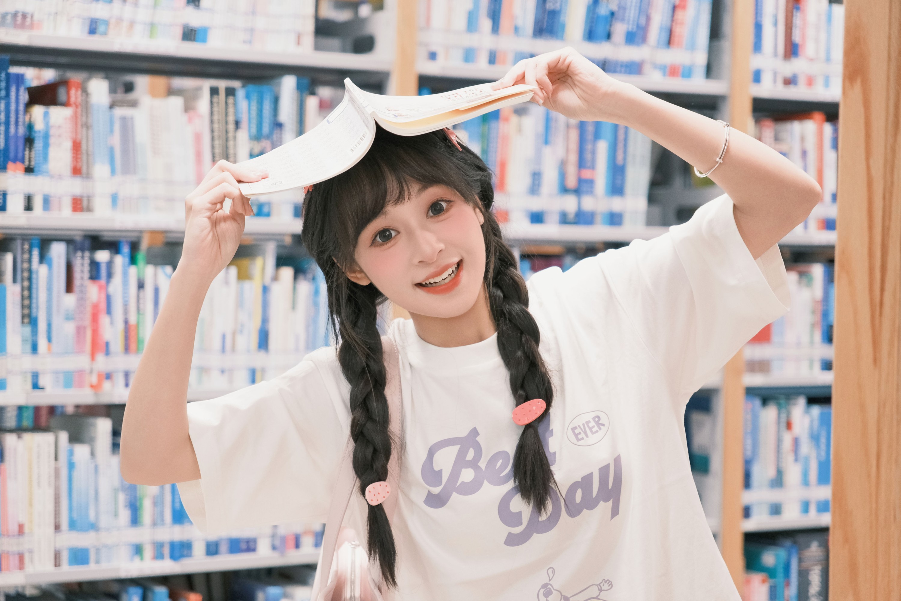 夏芋小年 – 《一起看书啊》[17P]