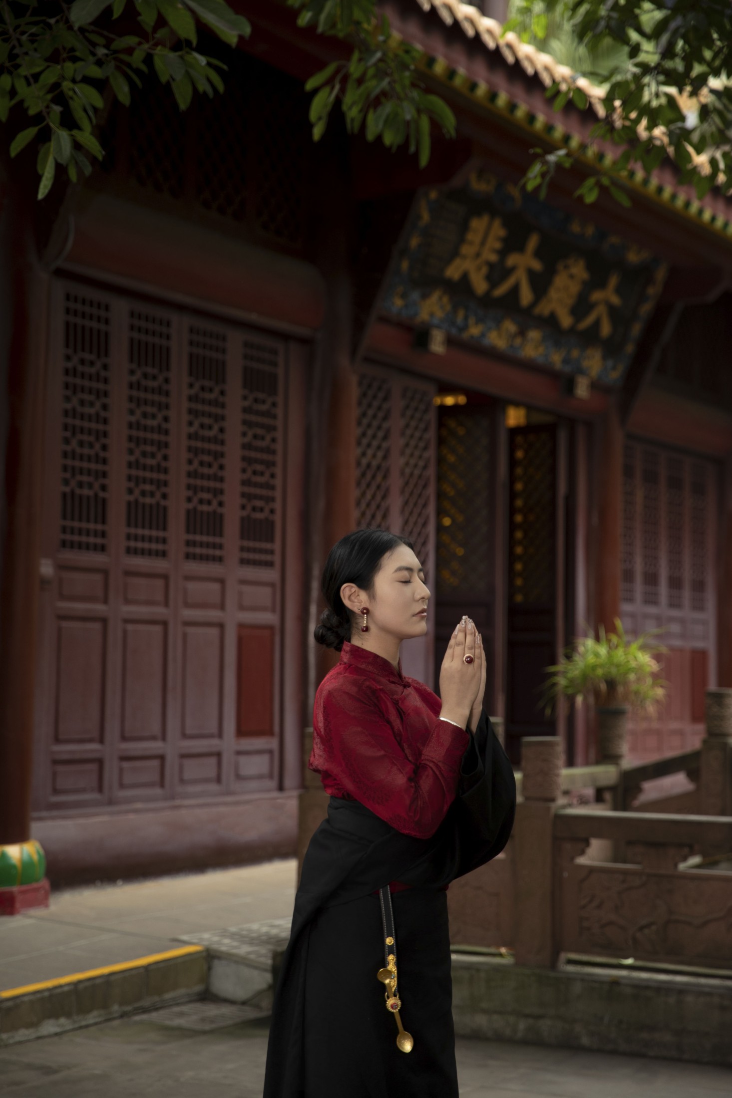 觉热 – 《藏族女孩》[27P]