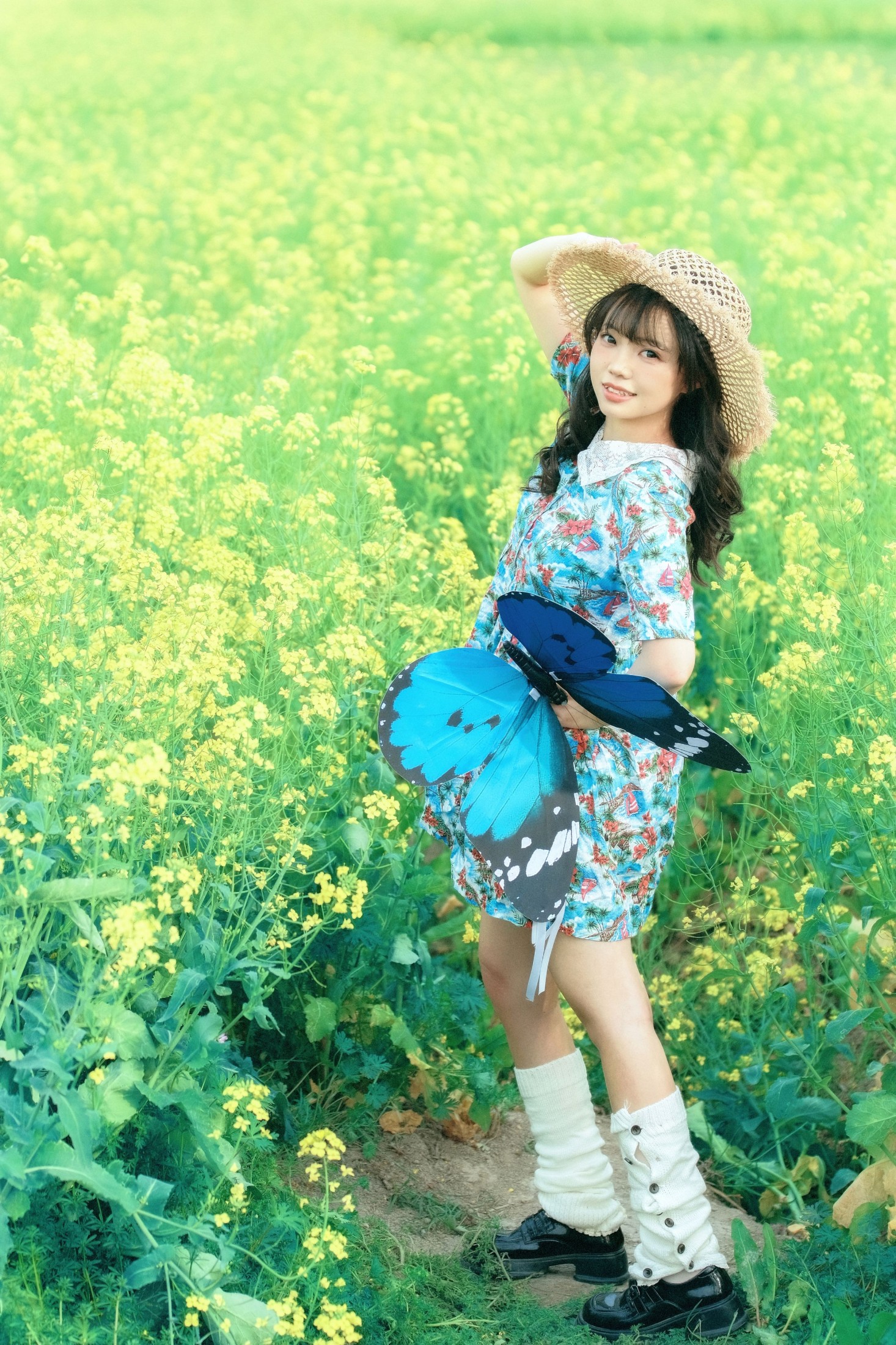 贝贝不睡觉 – 《阳光  微风  油菜花》[19P]