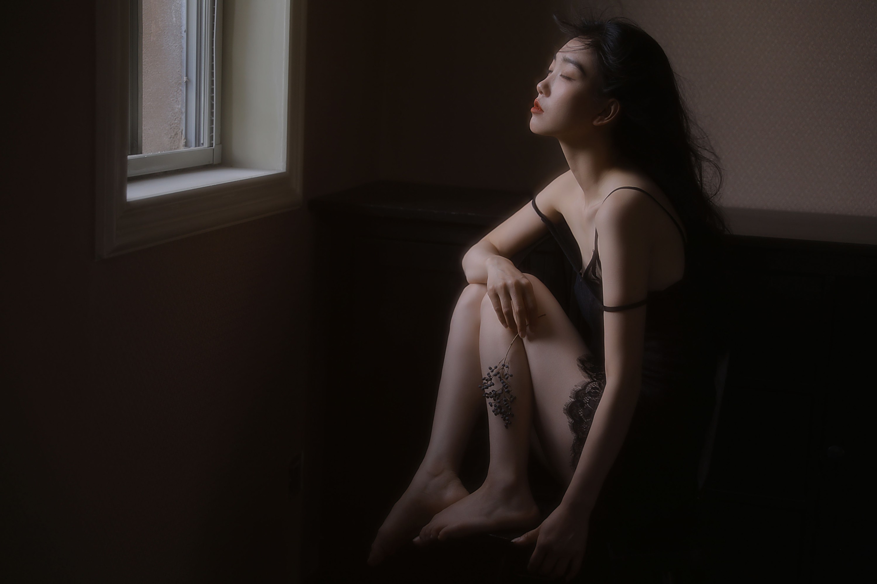 郭荣的海角 – 《万物至暗》[16P]