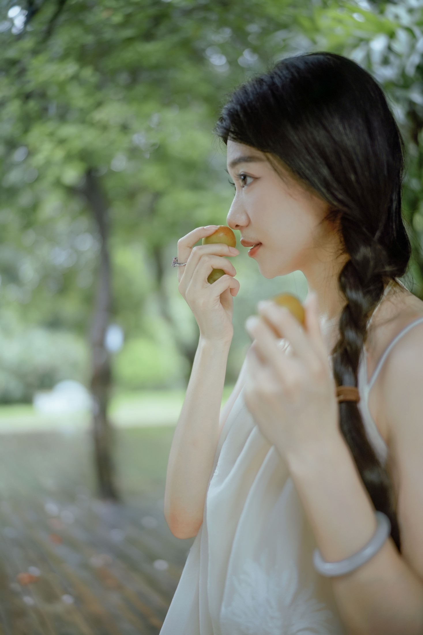 小美 – 《雨落林间，少女的青李时光》[41P]