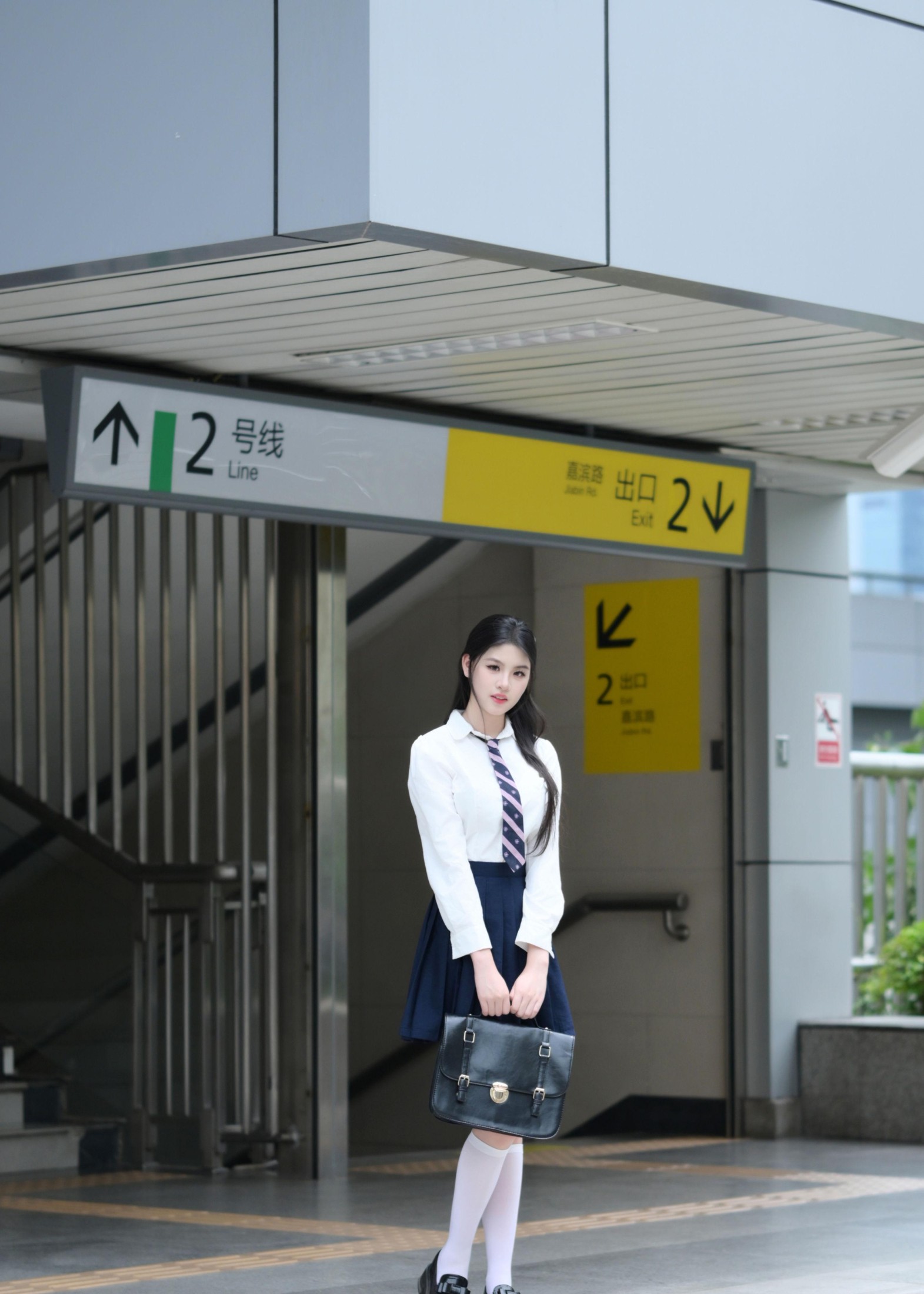 荔枝 – 《日系轻轨站》[17P]