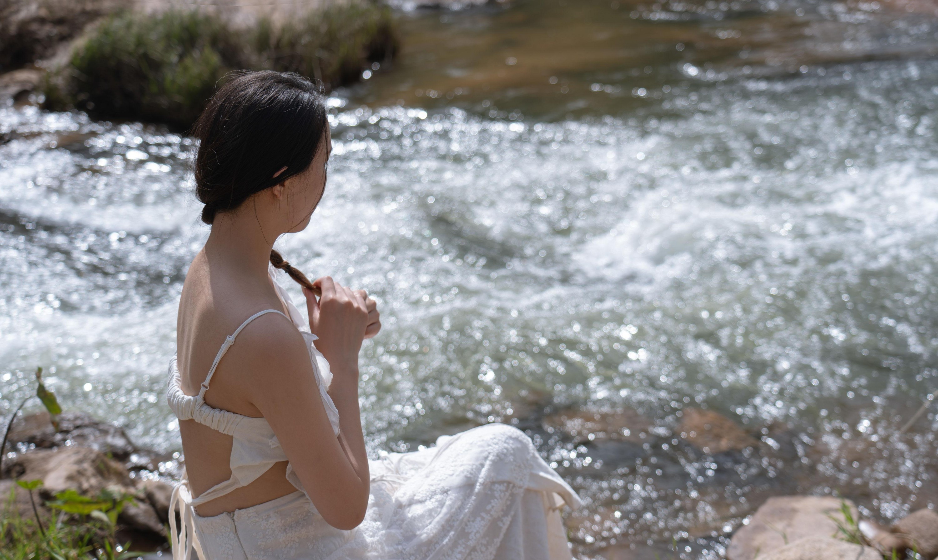 KiKi – 《溪水畔，时光潺潺》[23P]