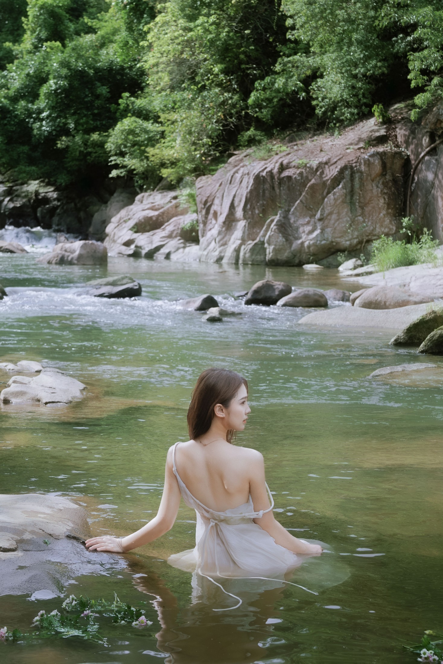 颖儿YY – 《黄裙逐溪・水花漫》[25P]