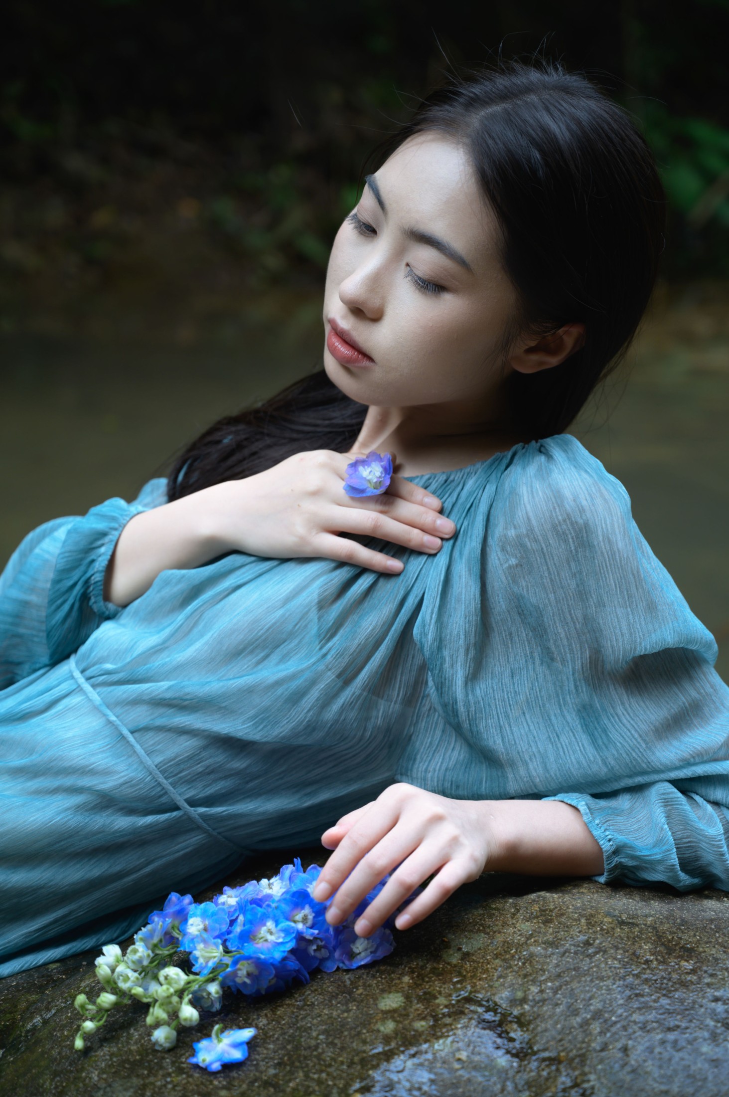 半个月亮 – 《蓝》[19P]