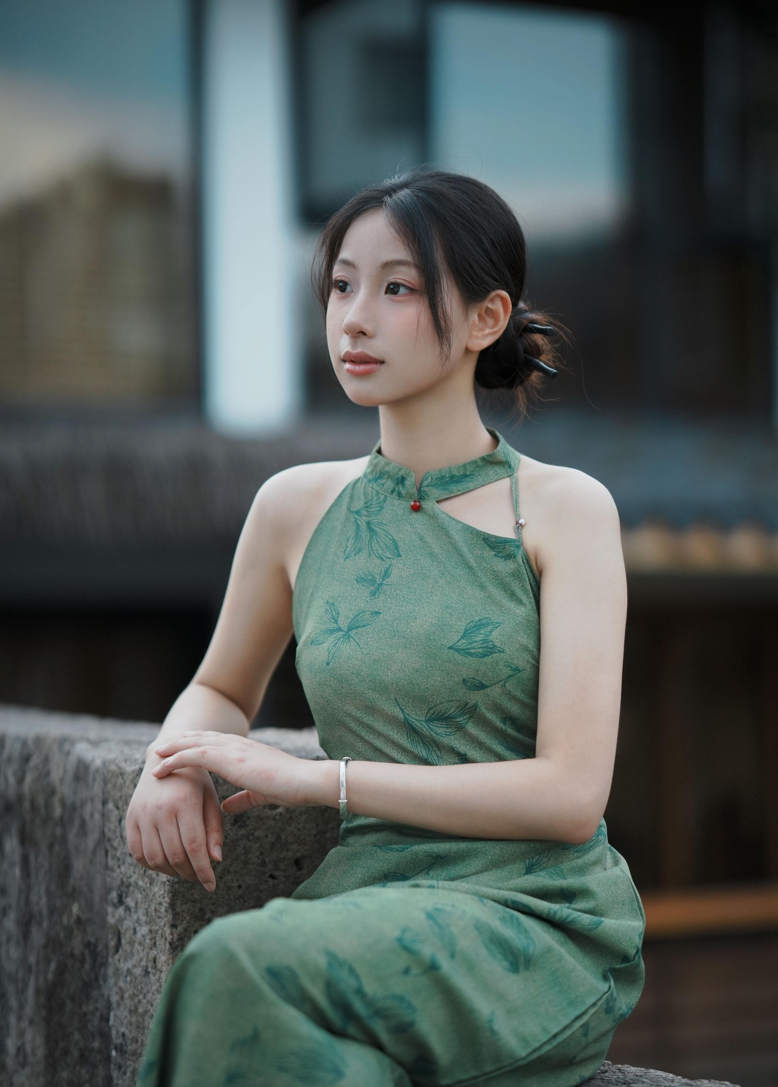 绿色江南旗袍