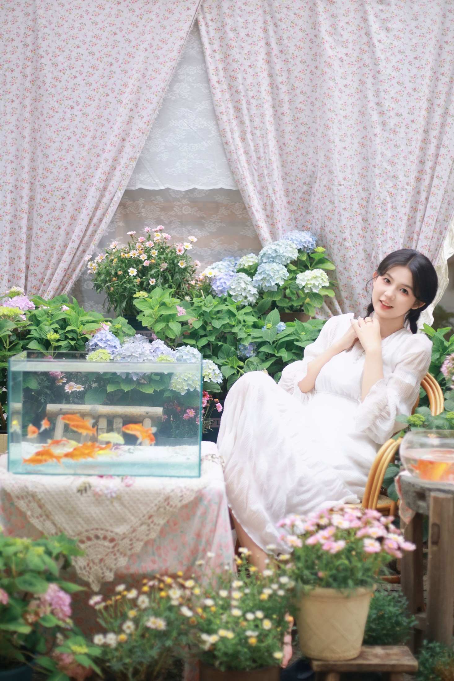 静子子 – 《院子里的金鱼》[13P]