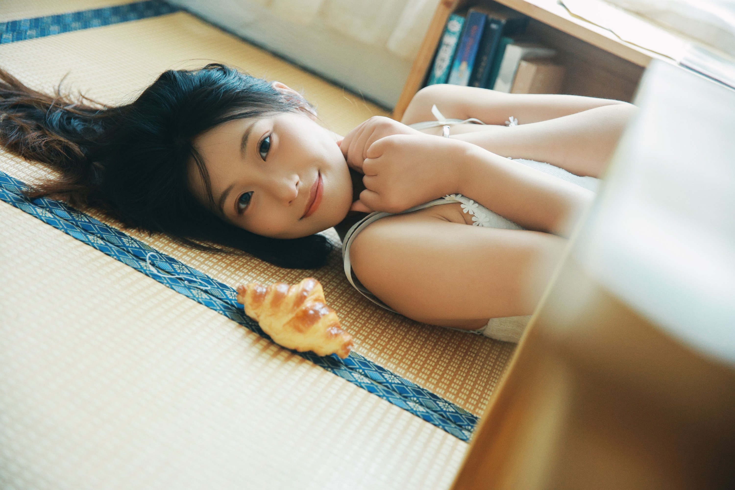 小u – 《夏天的风吹过她的发丝》[47P]