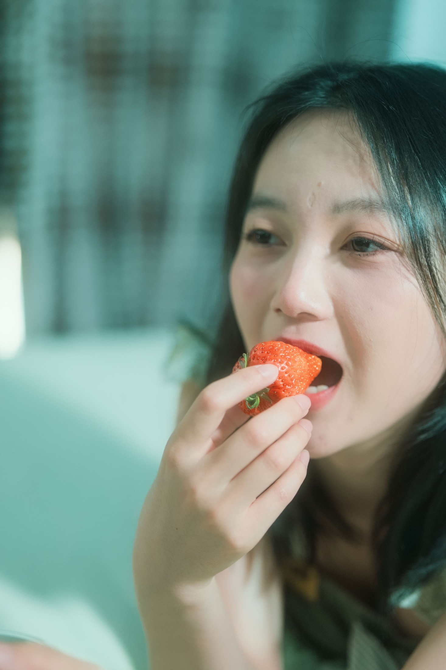 桐桐 – 《草莓味少女》[14P]