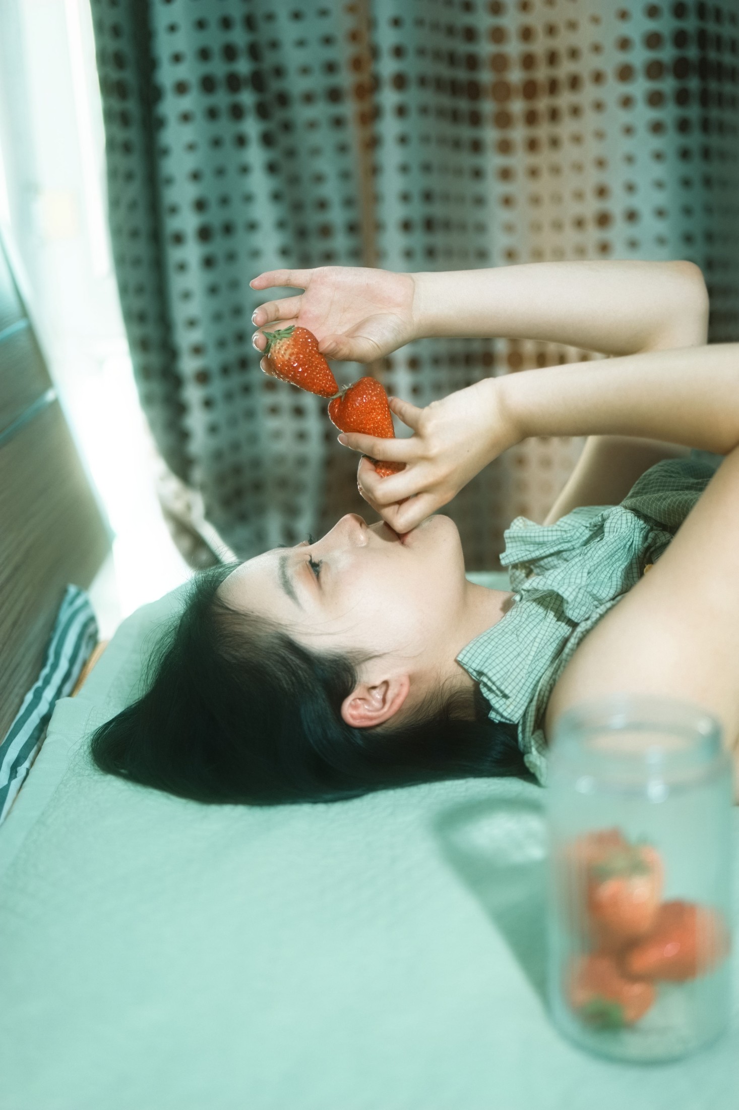桐桐 – 《草莓味少女》[14P]