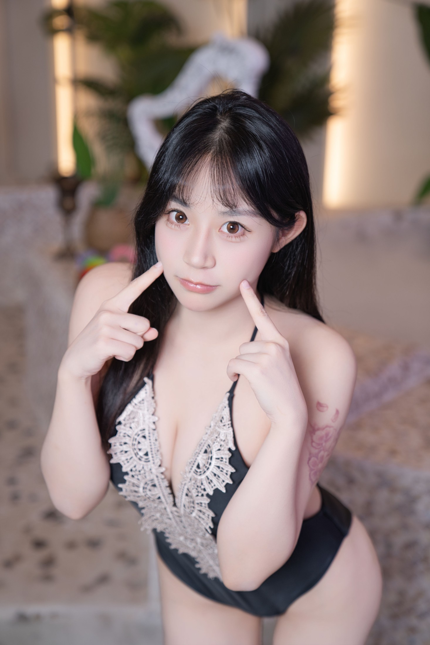 泳衣・蕾丝・柔光