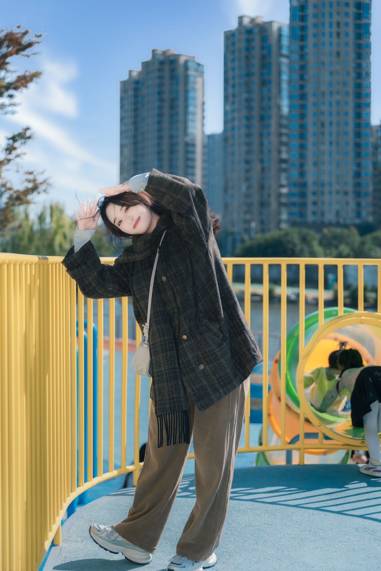 笑笑 – 《秋日游乐园》[18P]